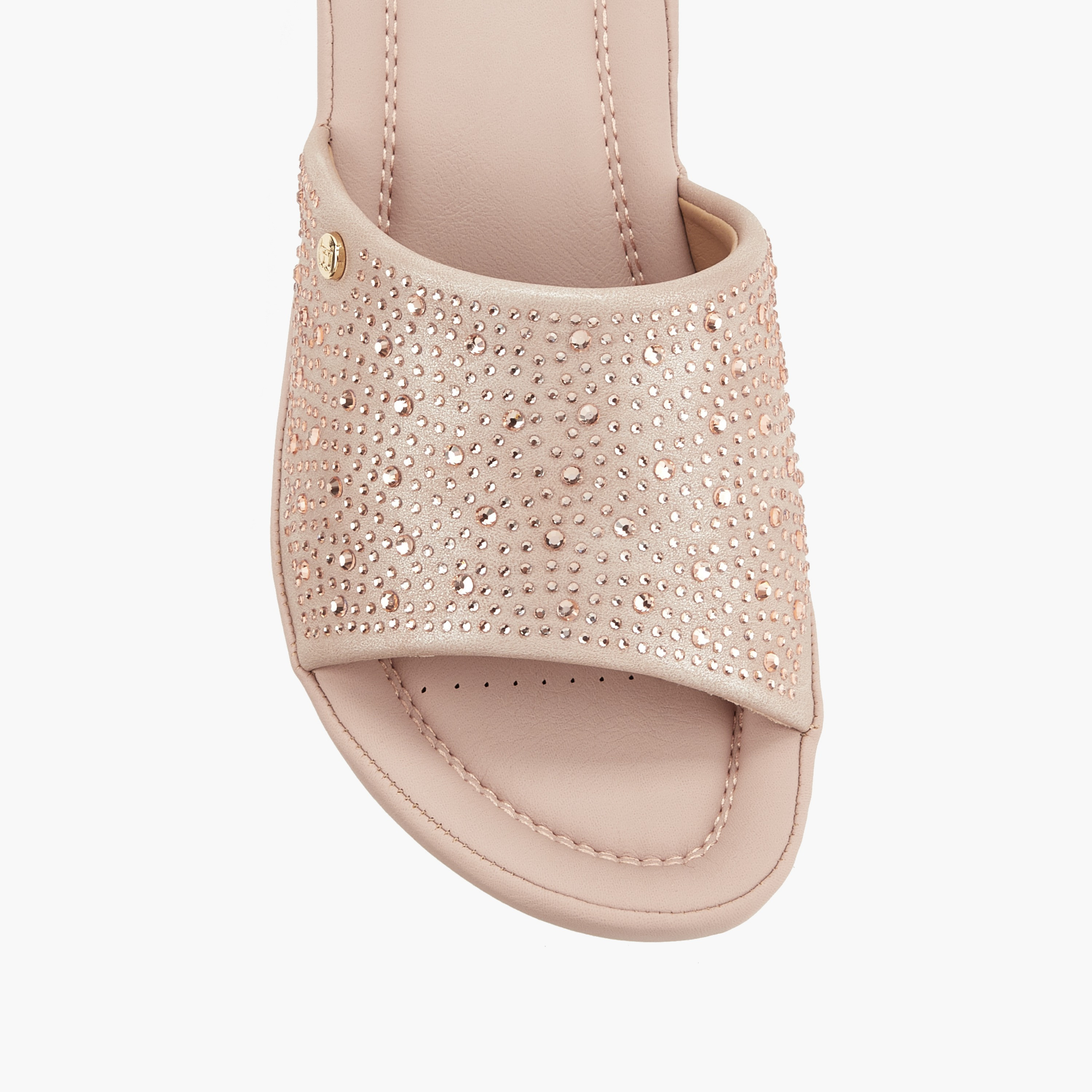 صندل بكعب عريض وزينة للنساء من فلورا بيلا-women-shoes-sandals-heeled-image-4