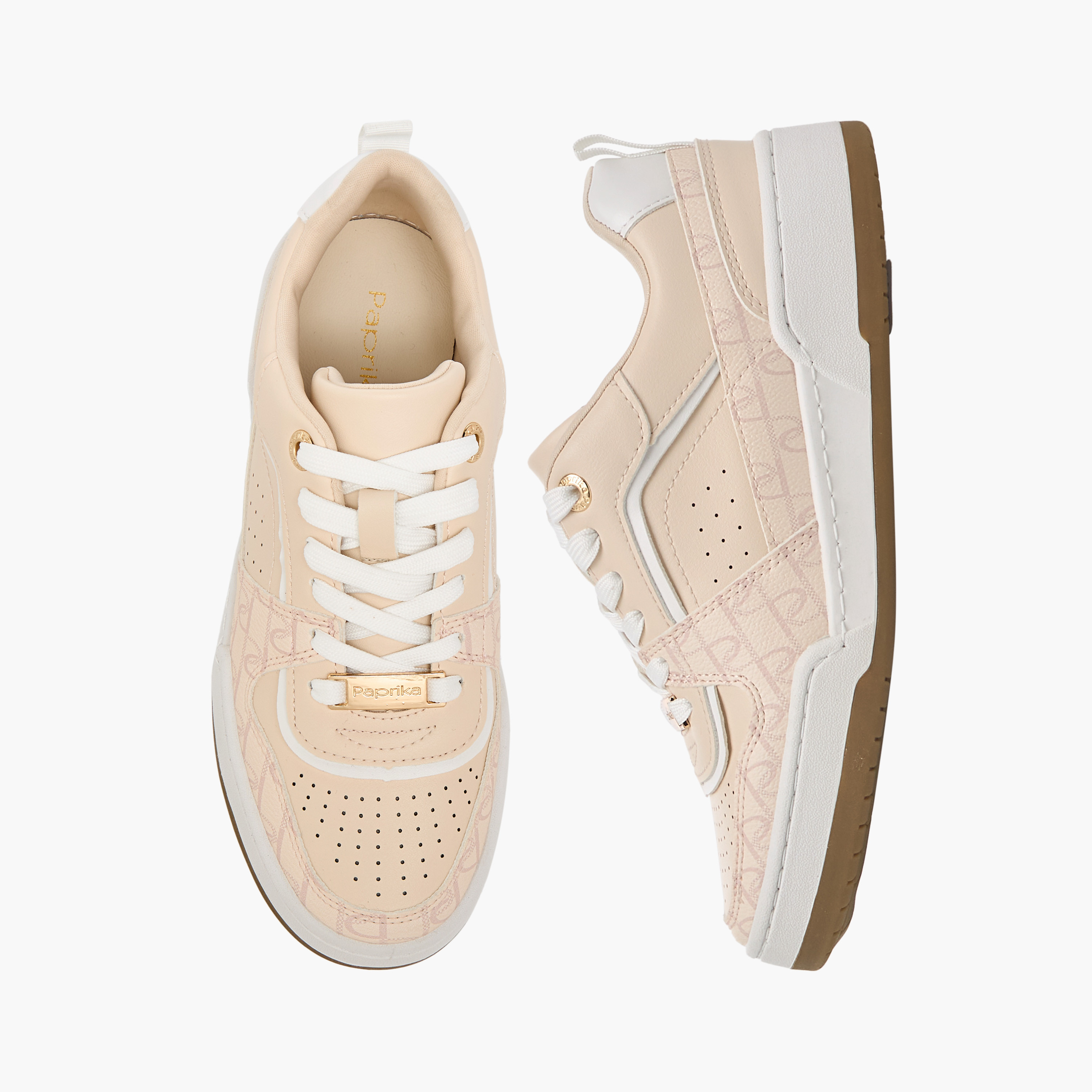 حذاء سنيكرز بطبعات مونوجرام ورباط من بابريكا-women-shoes-sneakers-image-1