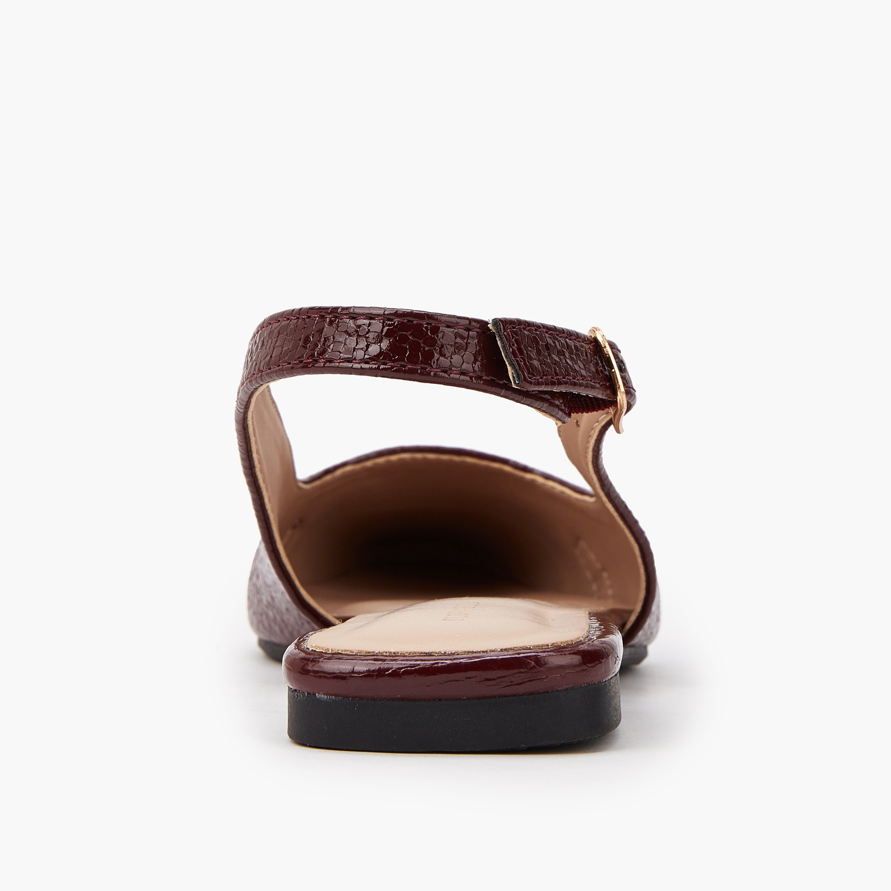 صندل بتفاصيل بارزة الملمس وإبزيم إغلاق من فلورا بيلا-women-shoes-flats-sandals-image-5