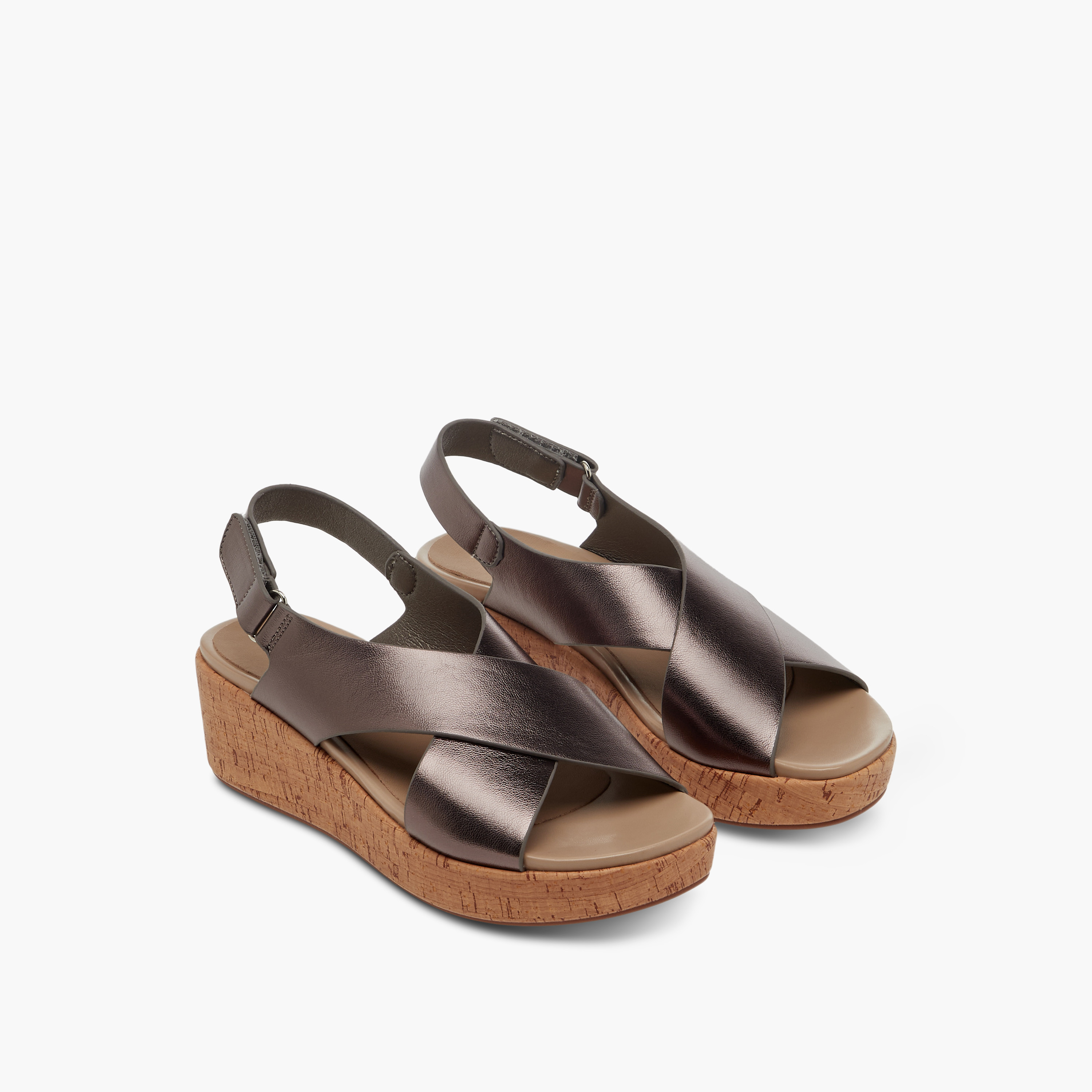 صندل رقائق بكعب بلاتفورم بارز الملمس وحزام متقاطع وشريط إغلاق لاصق من بابريكا-women-shoes-sandals-heeled-image-1