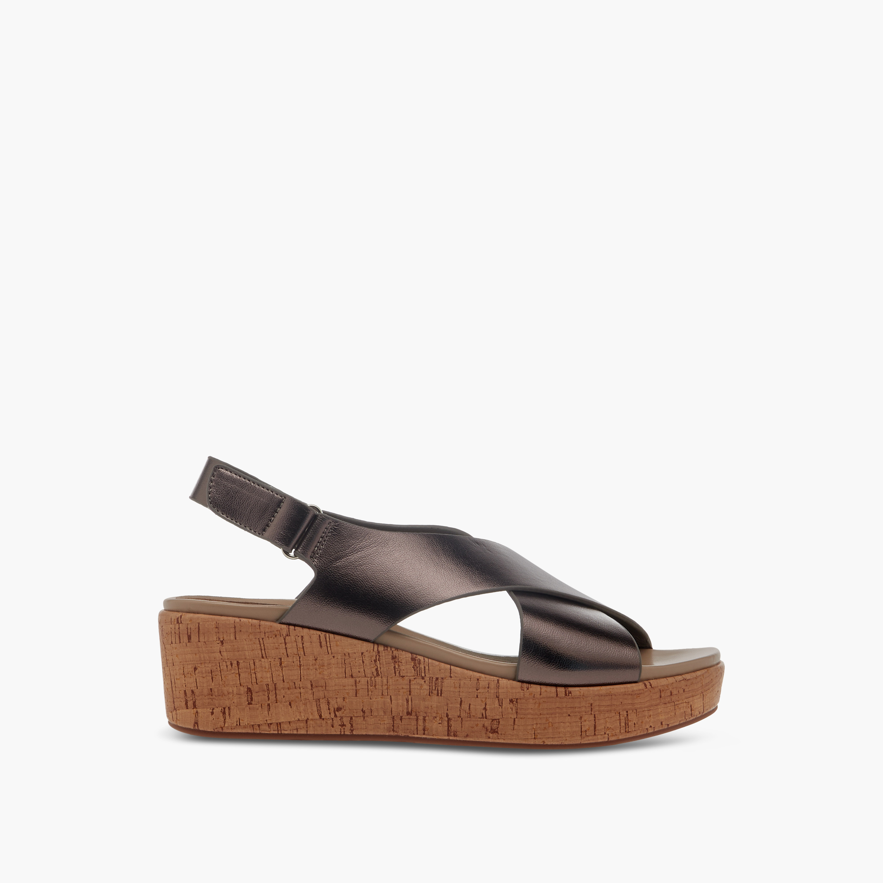 صندل رقائق بكعب بلاتفورم بارز الملمس وحزام متقاطع وشريط إغلاق لاصق من بابريكا-women-shoes-sandals-heeled-image-3