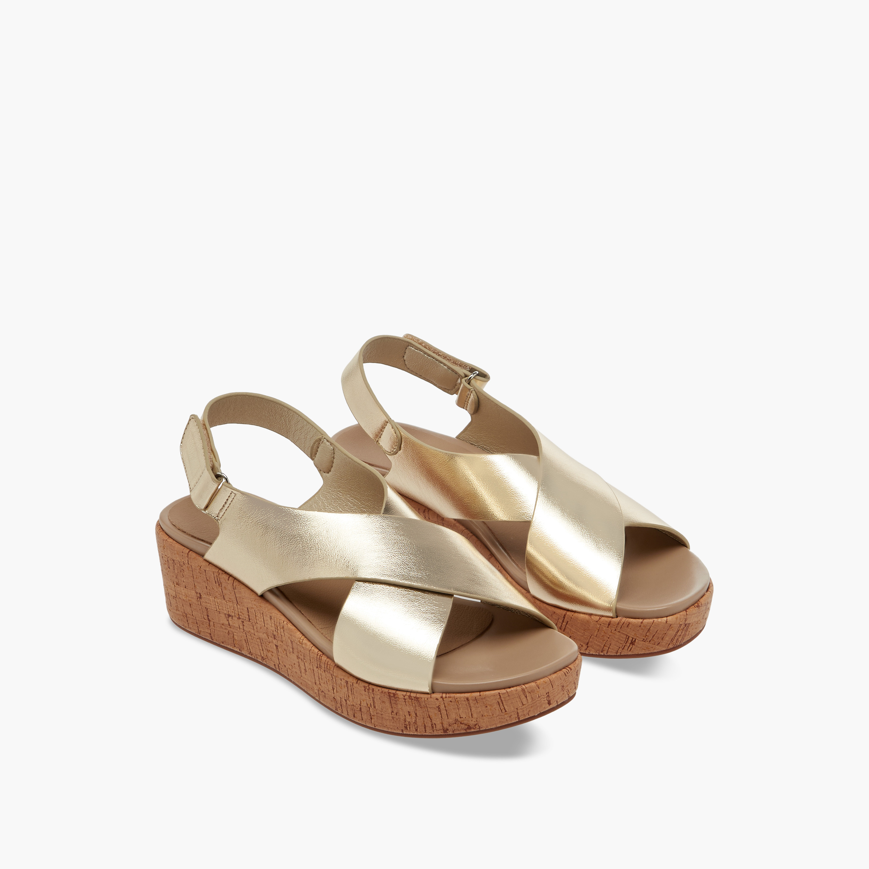 صندل رقائق بكعب بلاتفورم بارز الملمس وحزام متقاطع وشريط إغلاق لاصق من بابريكا-women-shoes-sandals-heeled-image-1