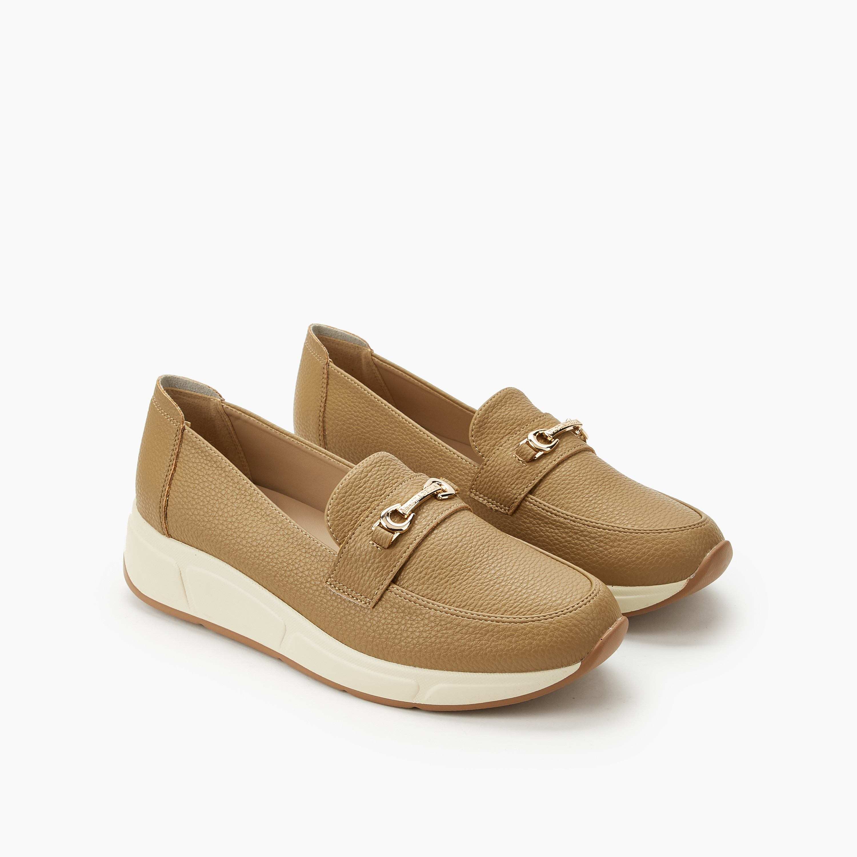 حذاء سهل الارتداء بزينة معدنية للنساء من فلورا بيلا-women-shoes-loafersandmoccasins-image-1