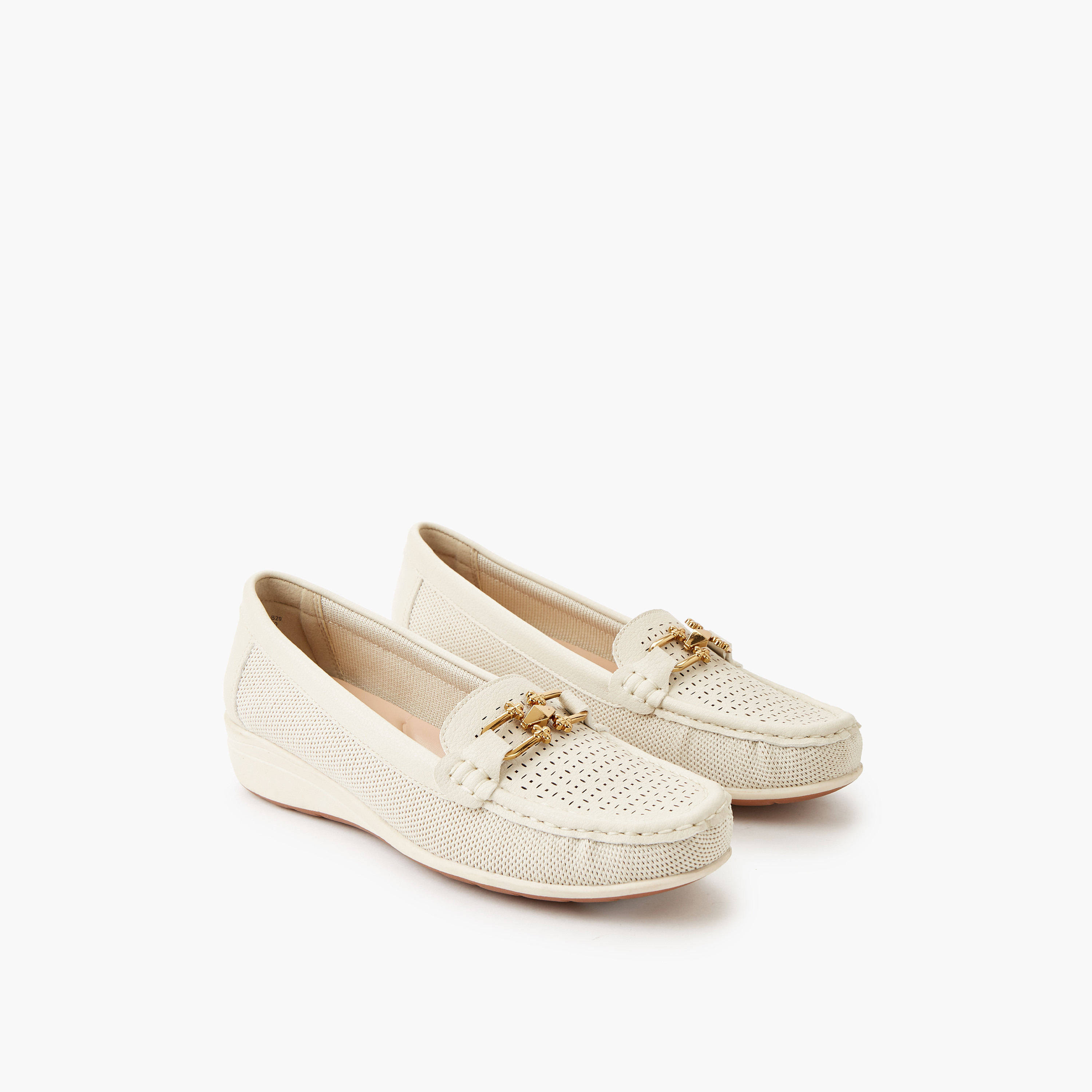 حذاء خفيف بتفاصيل مثقبة للنساء من لو كونفورت-women-shoes-flats-loafers-image-1