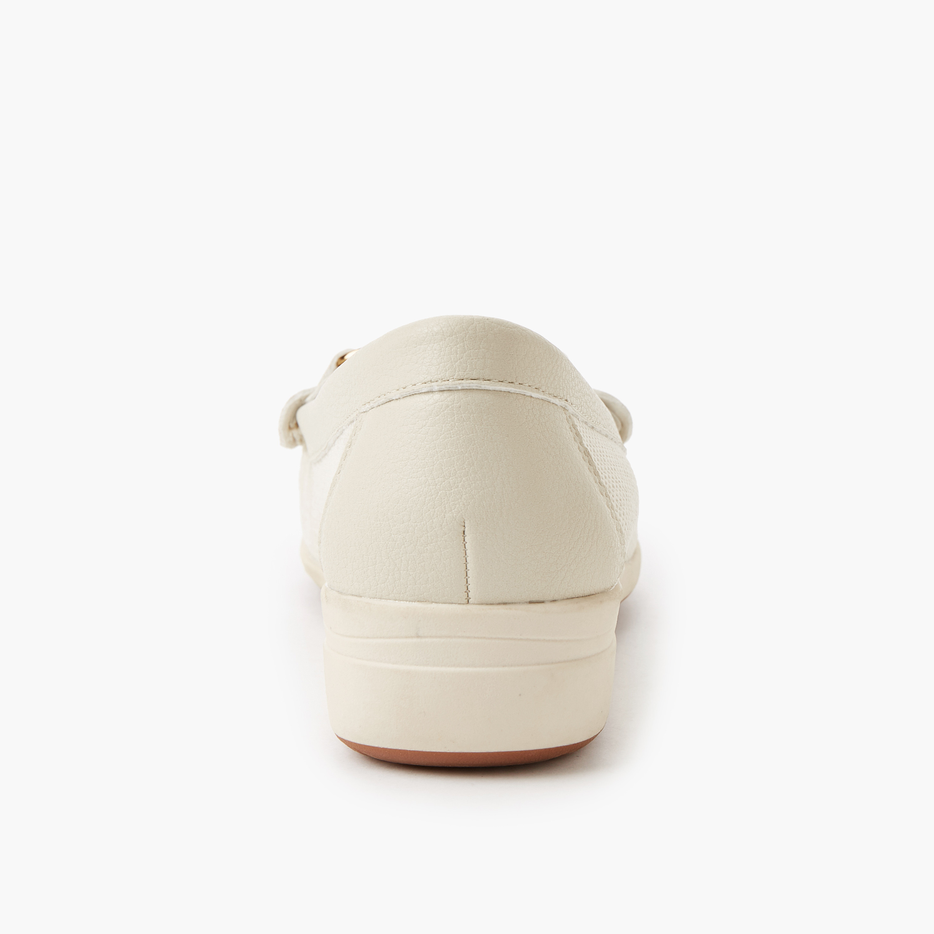 حذاء خفيف بتفاصيل مثقبة للنساء من لو كونفورت-women-shoes-flats-loafers-image-3