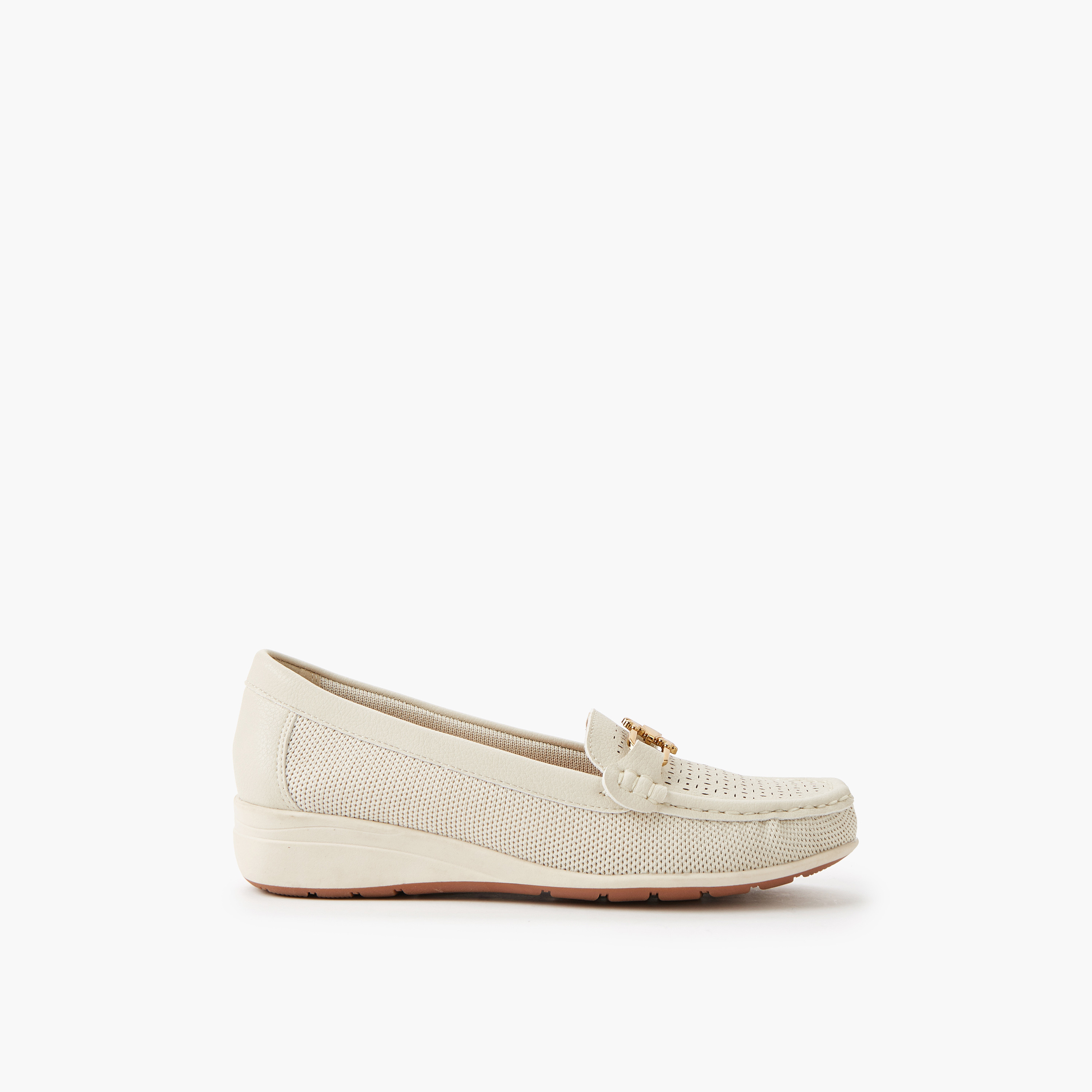 حذاء خفيف بتفاصيل مثقبة للنساء من لو كونفورت-women-shoes-flats-loafers-image-4