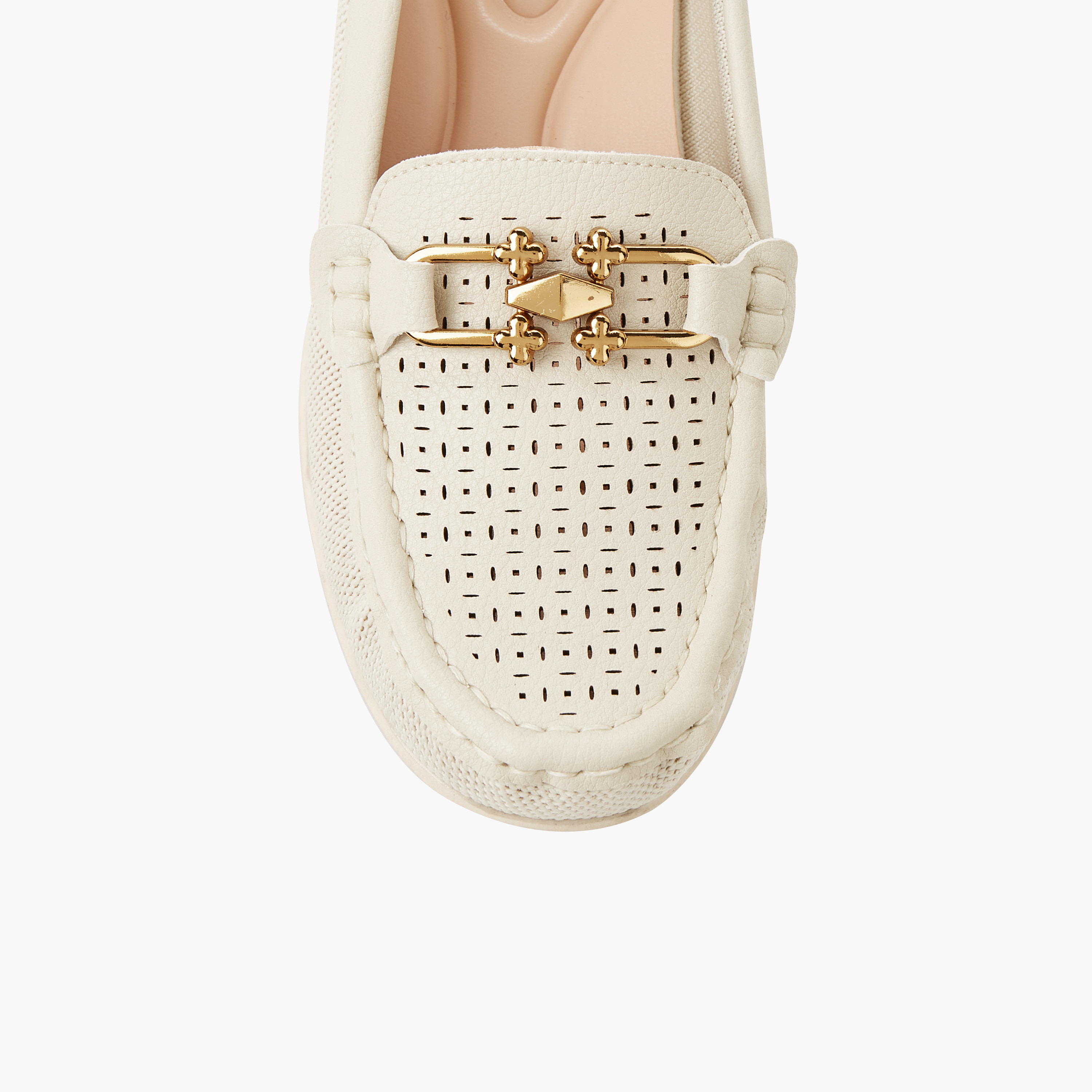 حذاء خفيف بتفاصيل مثقبة للنساء من لو كونفورت-women-shoes-flats-loafers-image-5