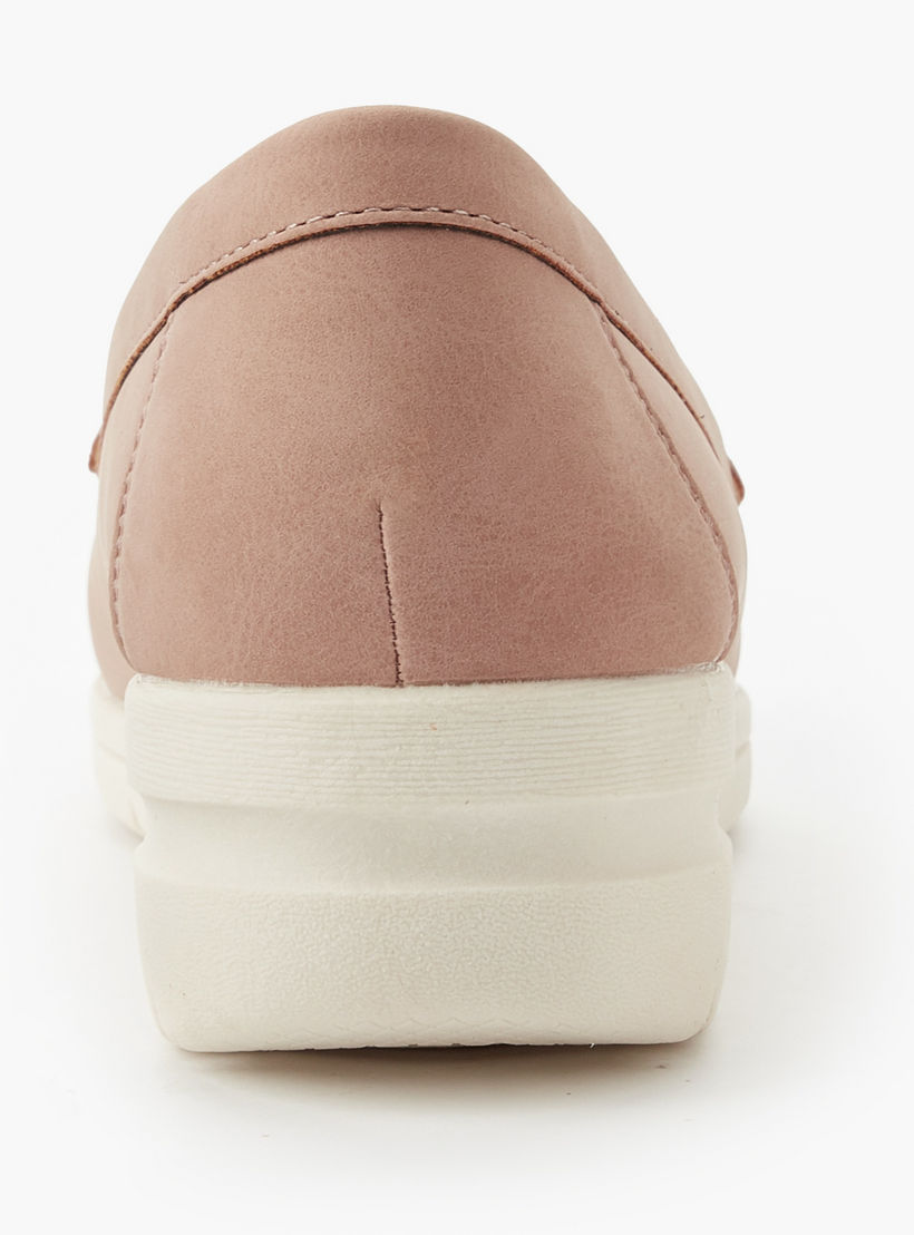 حذاء خفيف بكعب ويدج للنساء من لو كونفورت-women-shoes-loafersandmoccasins-image-5