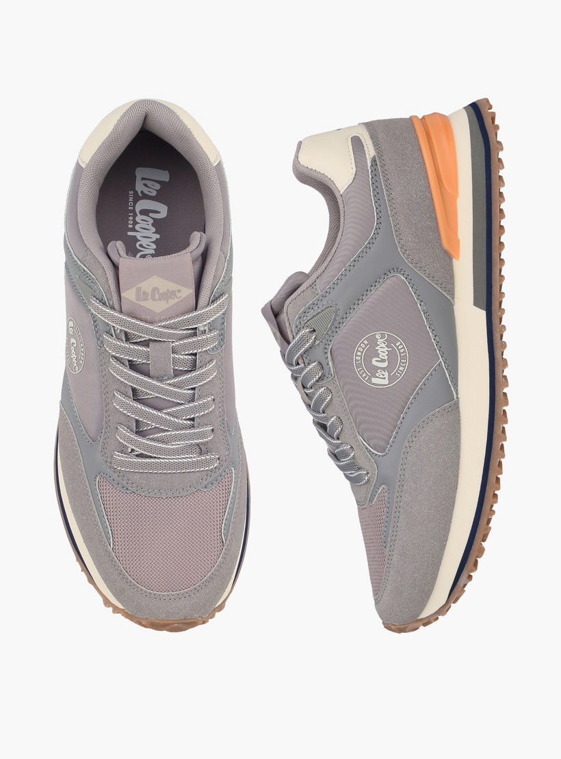 حذاء سنيكرز للكاحل برباط وطبعات شعار للنساء من لي كوبر-women-shoes-sneakers-image-1
