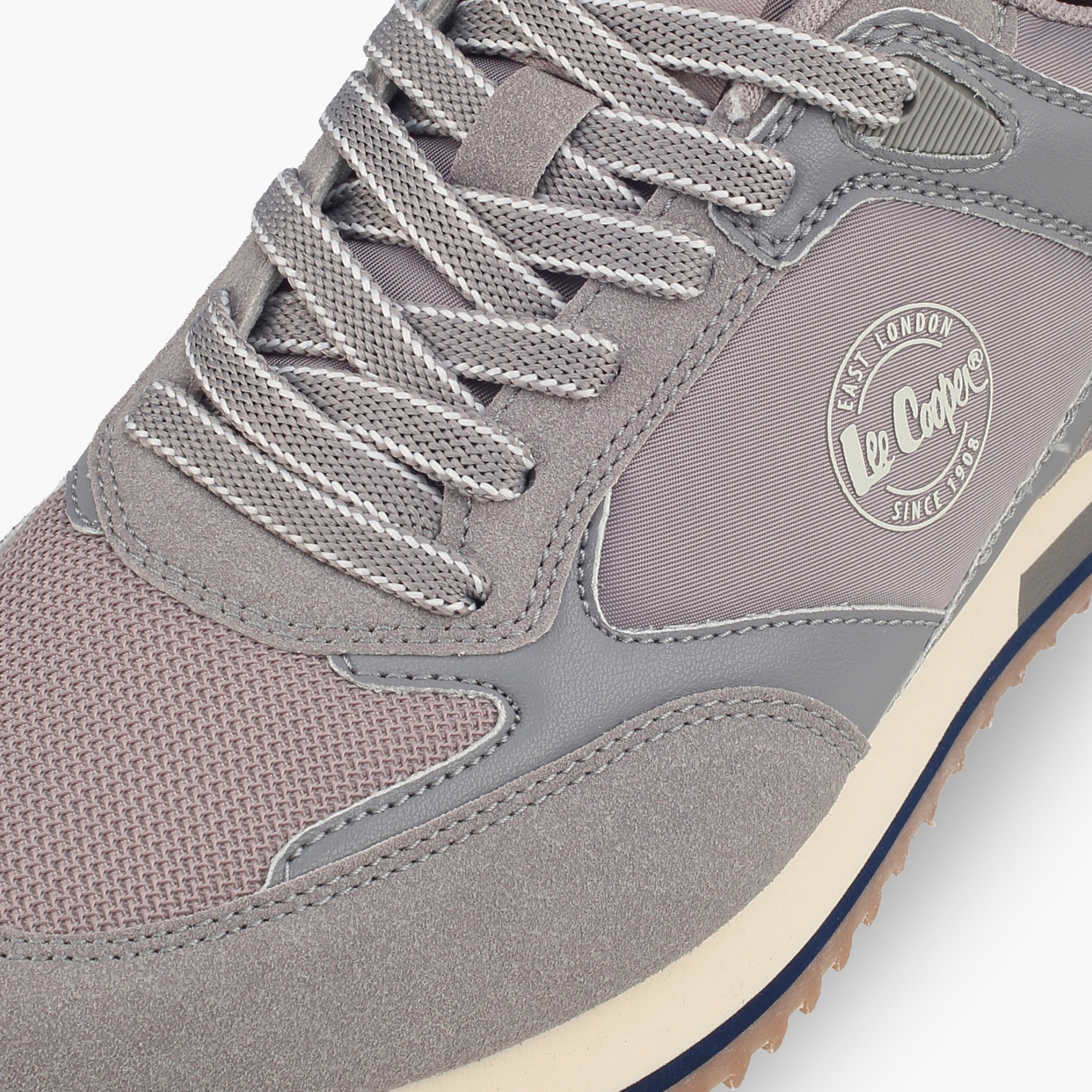 حذاء سنيكرز للكاحل برباط وطبعات شعار للنساء من لي كوبر-women-shoes-sneakers-image-4