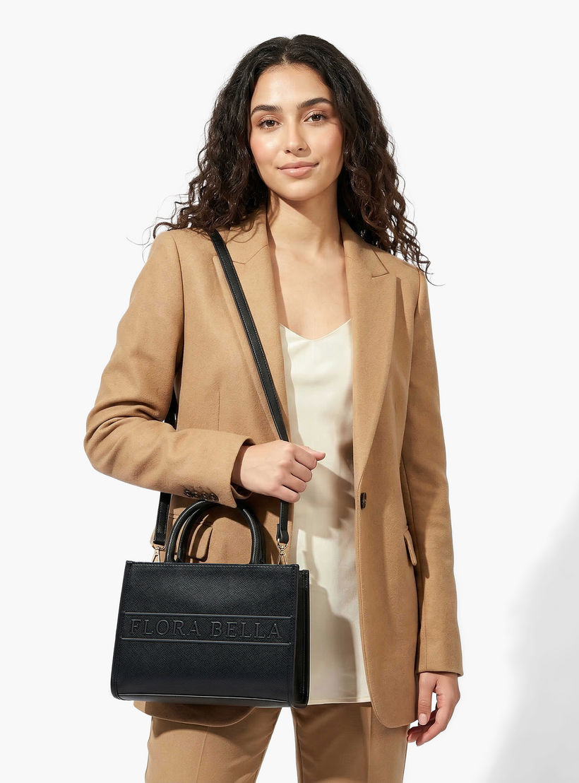 شنطة توت بمقبض مزدوج وتفاصيل شعار من فلورا بيلا-women-bagsandwallets-handbags-image-4