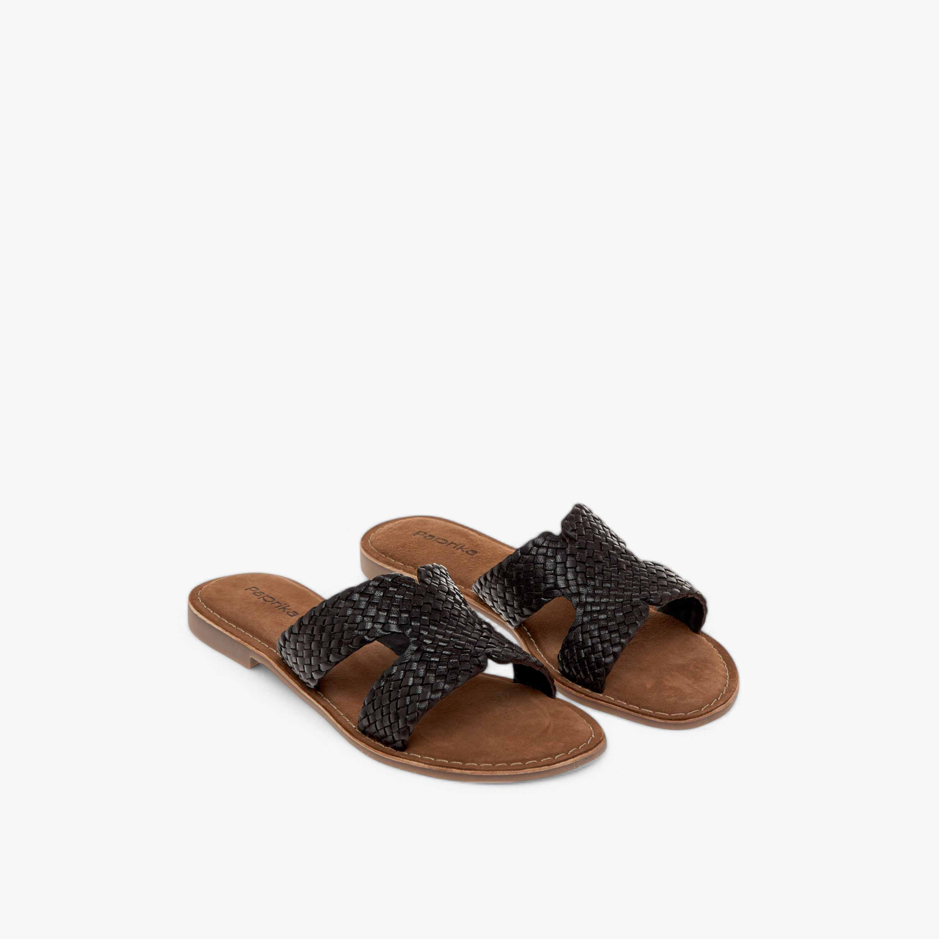 صندل مسطح سهل الارتداء بملمس جلد بارز من بابريكا-women-shoes-flats-sandals-image-5