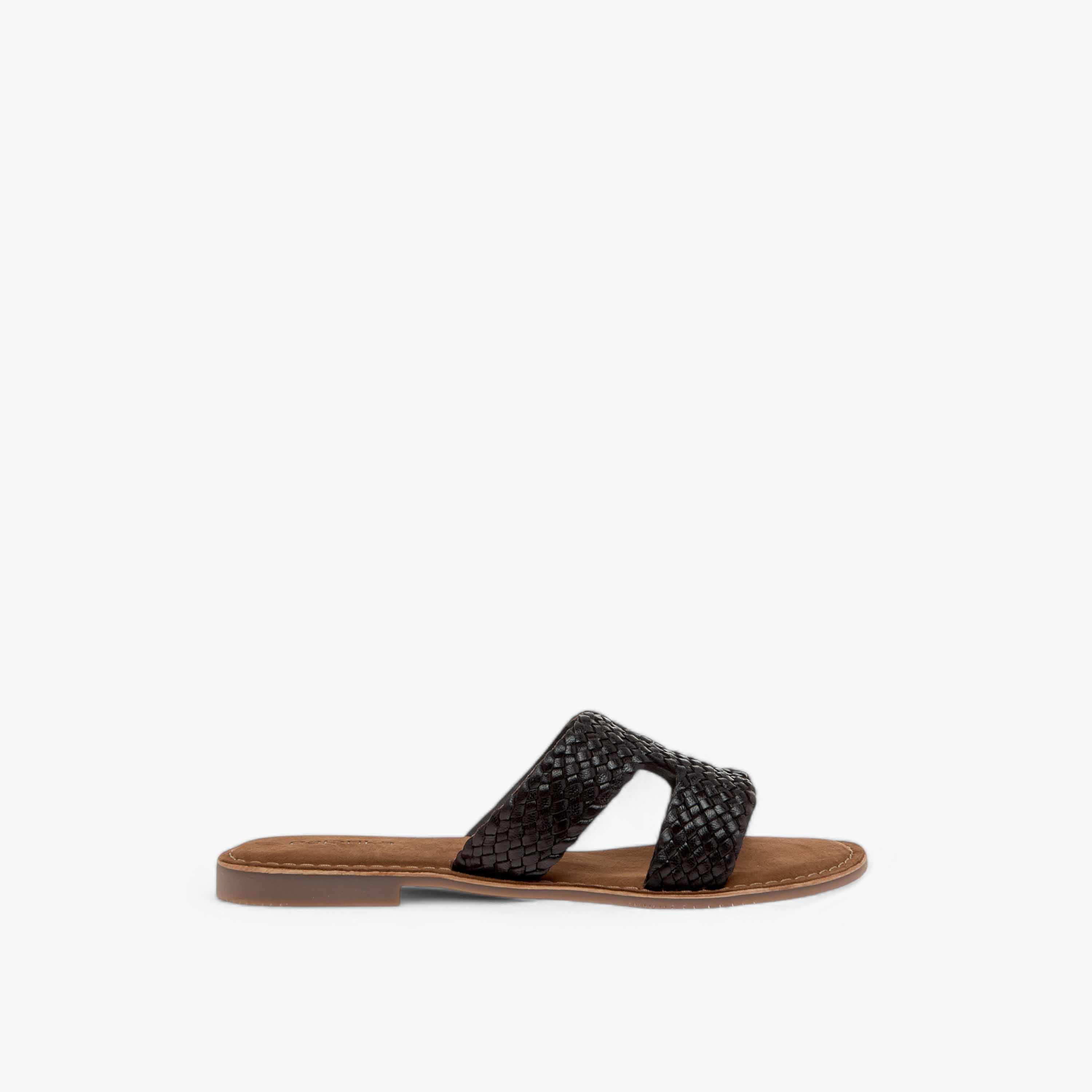 صندل مسطح سهل الارتداء بملمس جلد بارز من بابريكا-women-shoes-flats-sandals-image-3