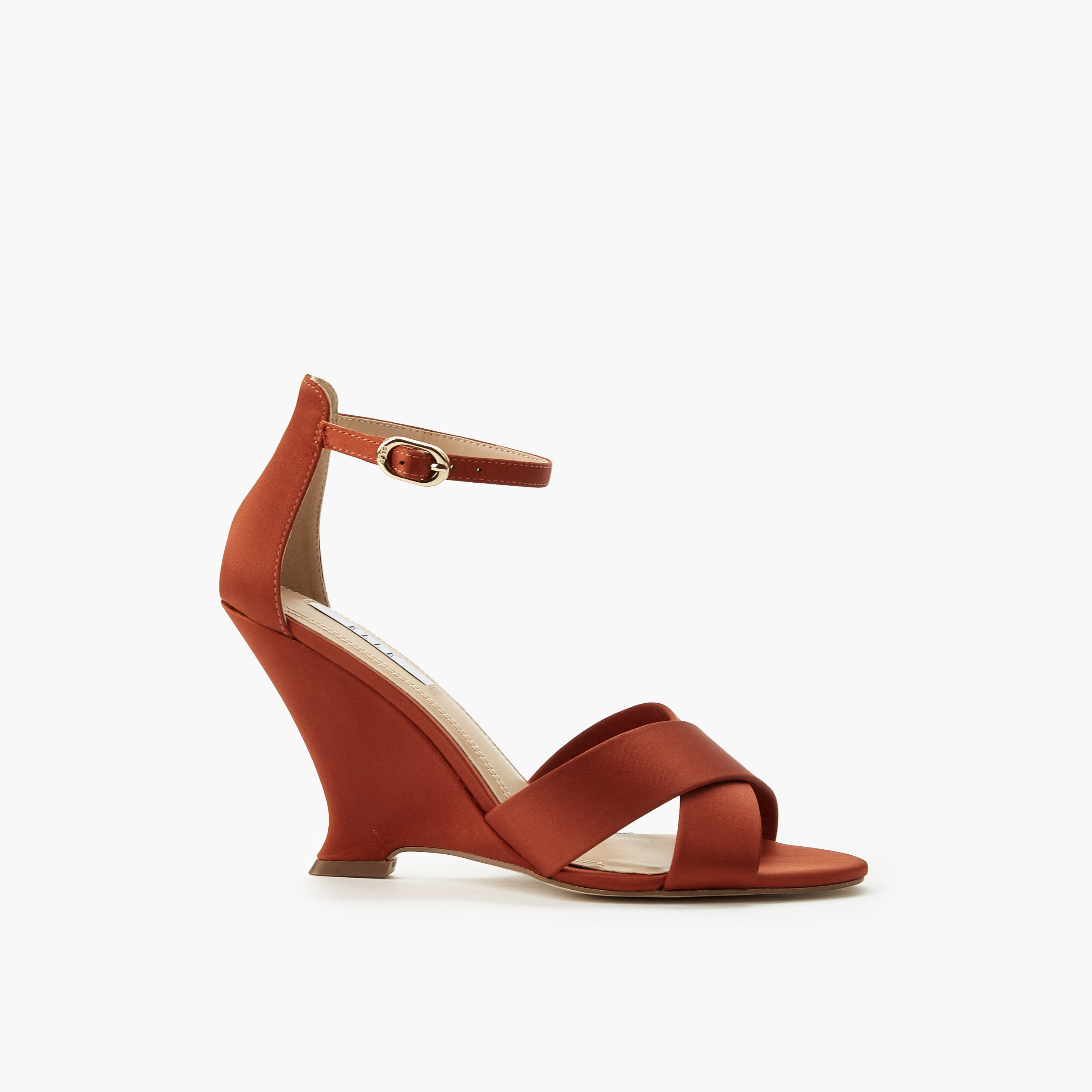صندل بأحزمة متقاطعة وكعب ويدج للنساء من إل-women-shoes-sandals-heeled-image-3