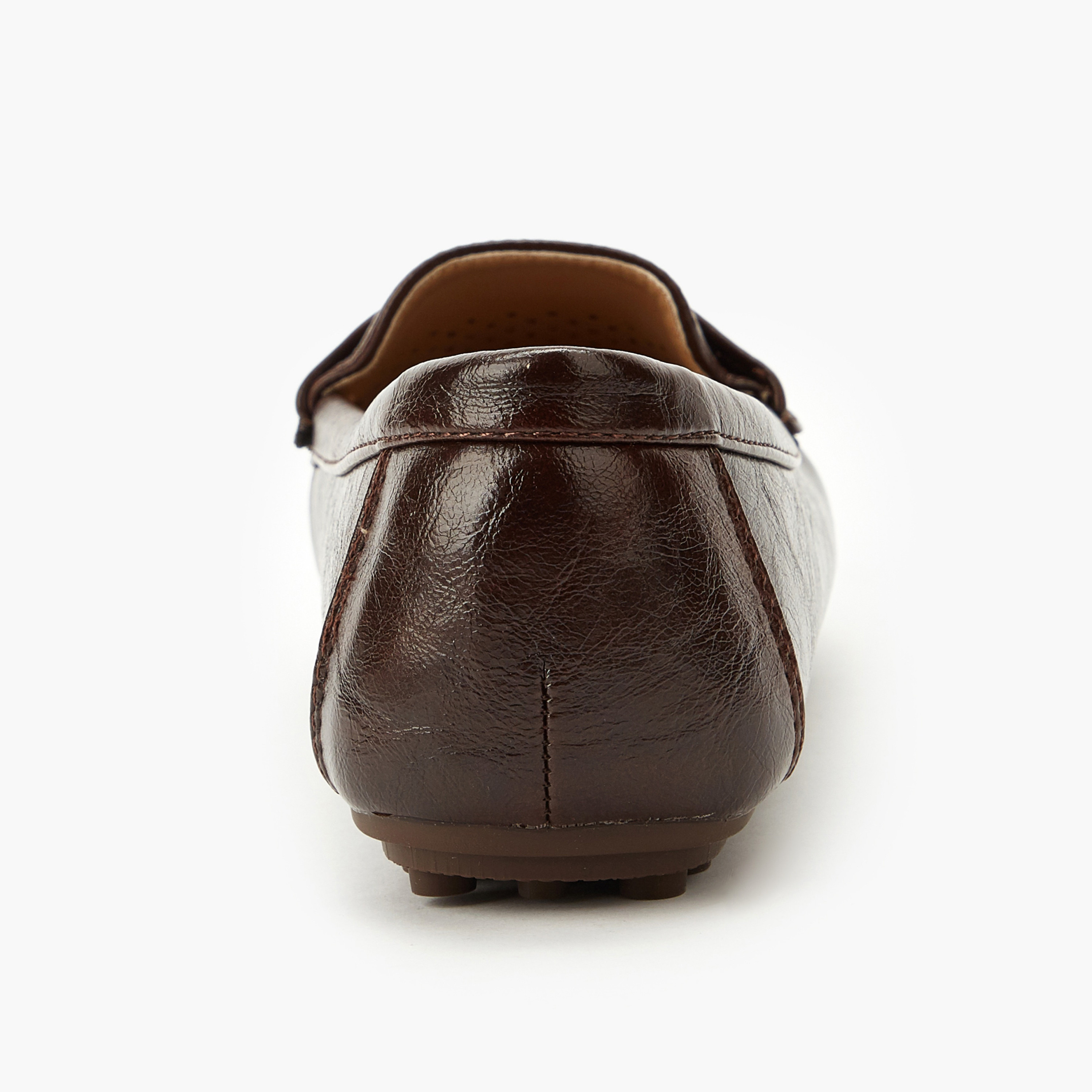 حذاء سهل الارتداء بنعل محبب وتفاصيل مثقبة للنساء من لو كونفورت-women-shoes-loafersandmoccasins-image-5
