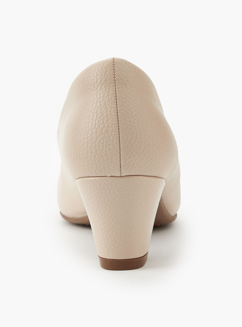 حذاء كلاسيكي بكعب عريض للنساء من فلورا بيلا-women-shoes-heels-image-5