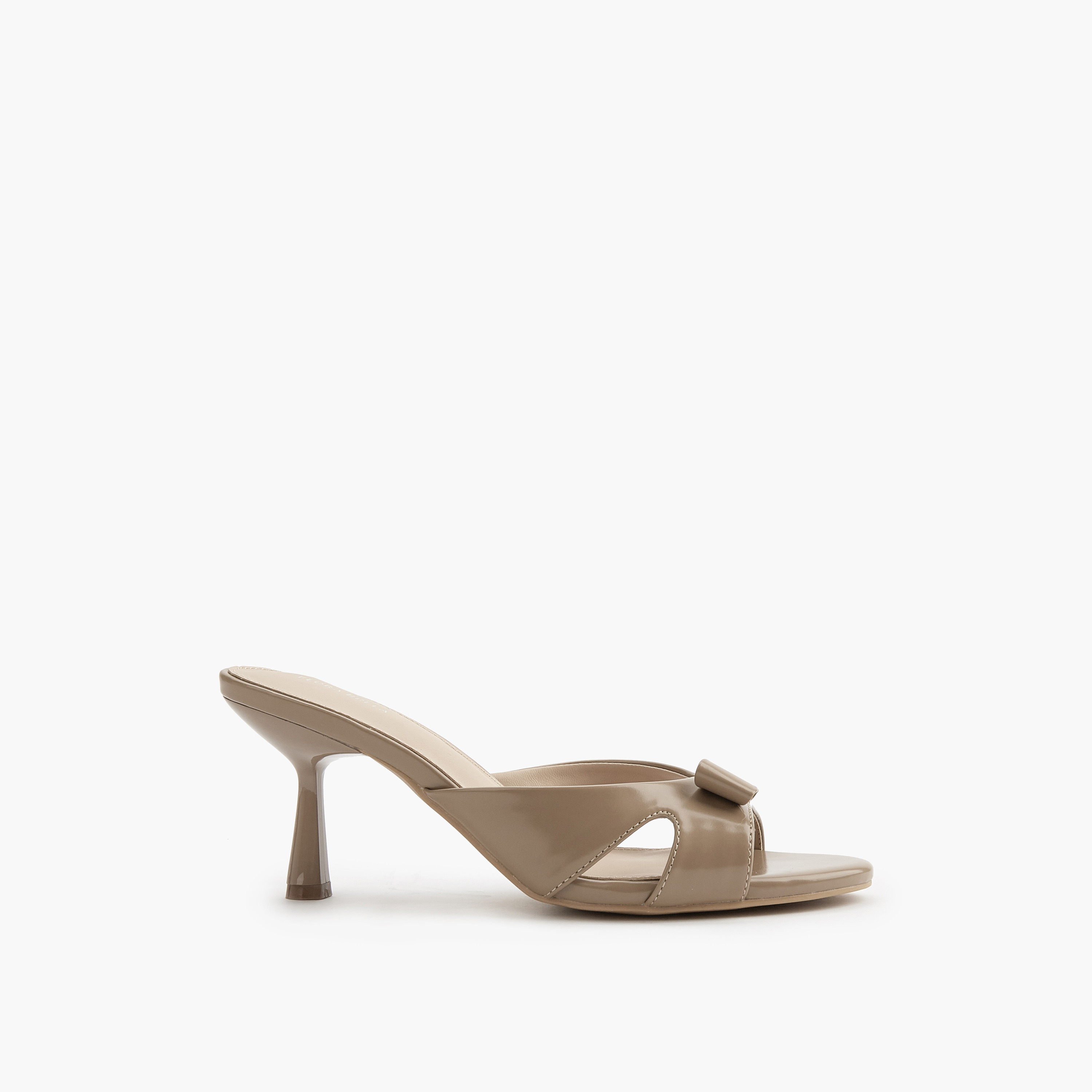 صندل مزين بفيونكة سهل الارتداء بكعب مدبب من فلورا بيلا-women-shoes-sandals-heeled-image-4