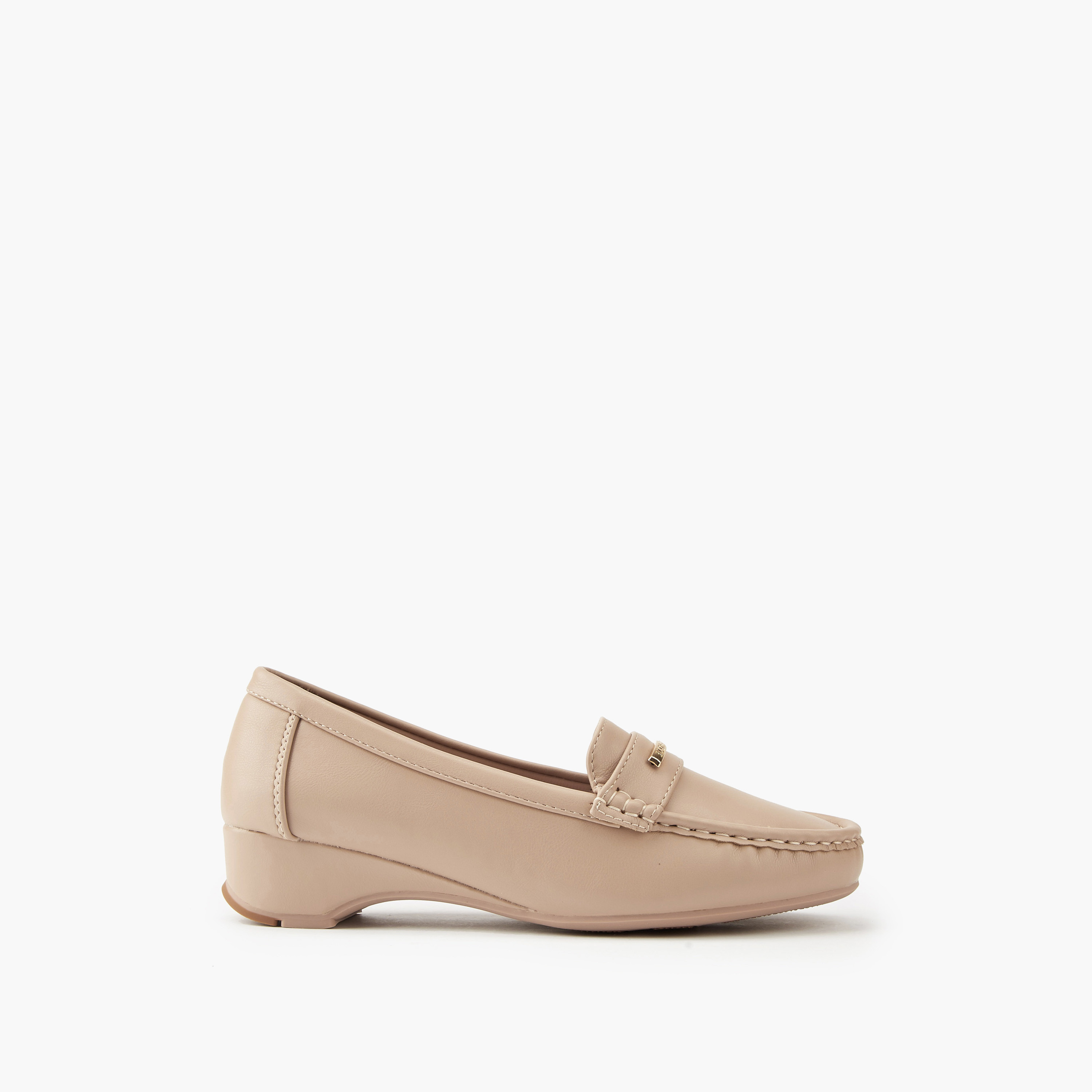 حذاء سهل الارتداء بزينة معدنية وكعب ويدج من فلورا بيلا-women-shoes-heels-image-2