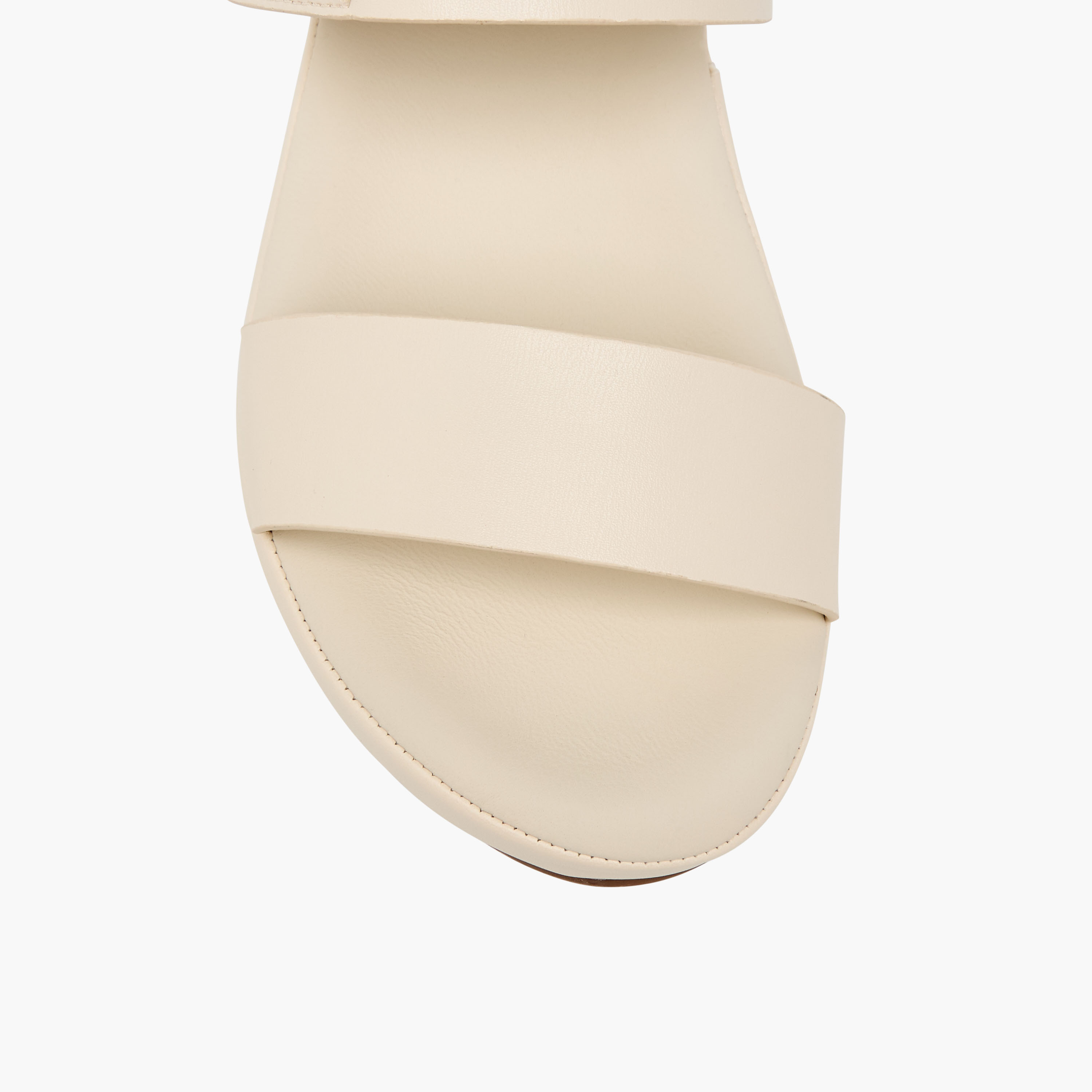 صندل سادة بكعب ويدج وشريط إغلاق لاصق من بابريكا-women-shoes-sandals-heeled-image-4