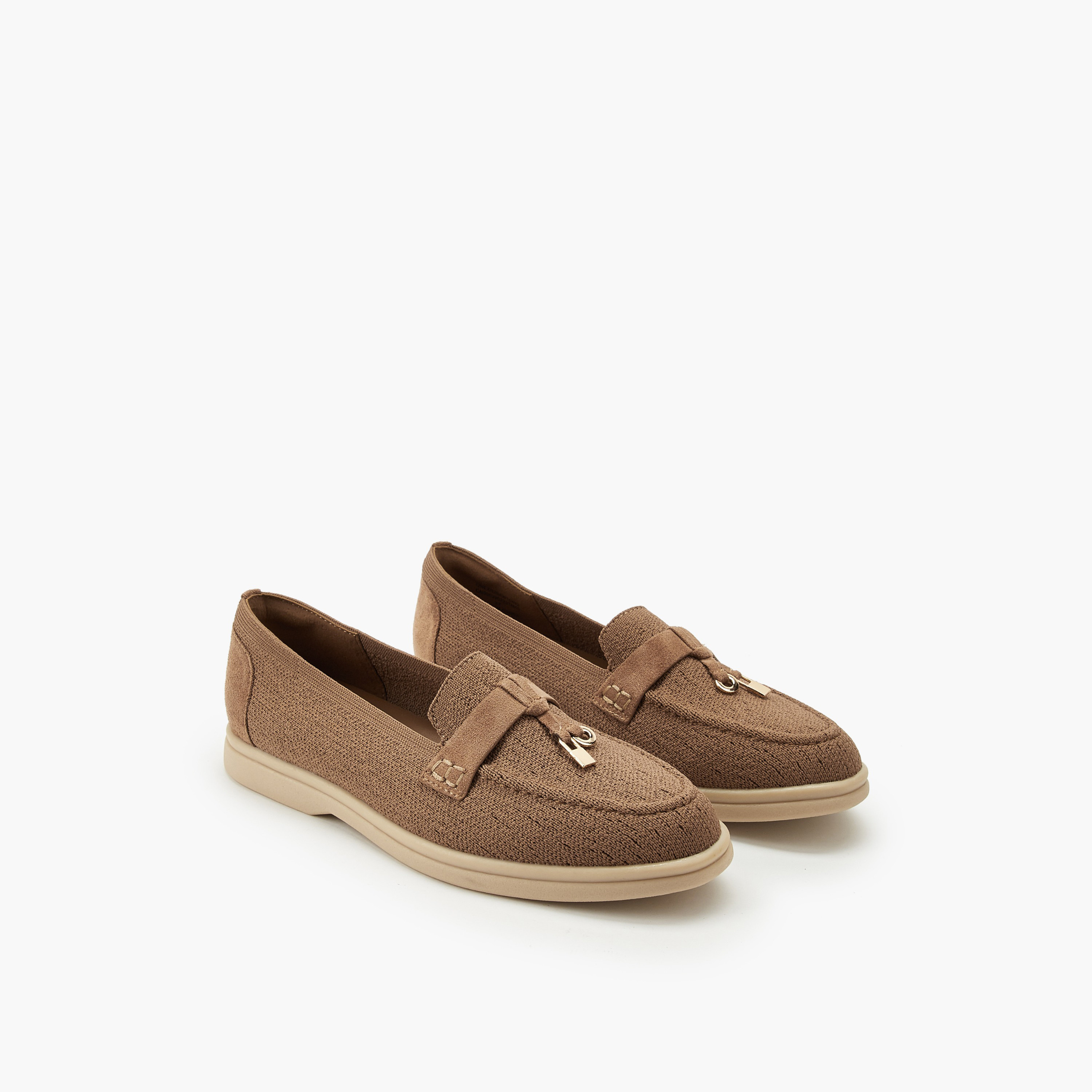 حذاء سهل الارتداء بزينة معدنية للنساء من لو كونفورت-women-shoes-loafersandmoccasins-image-1