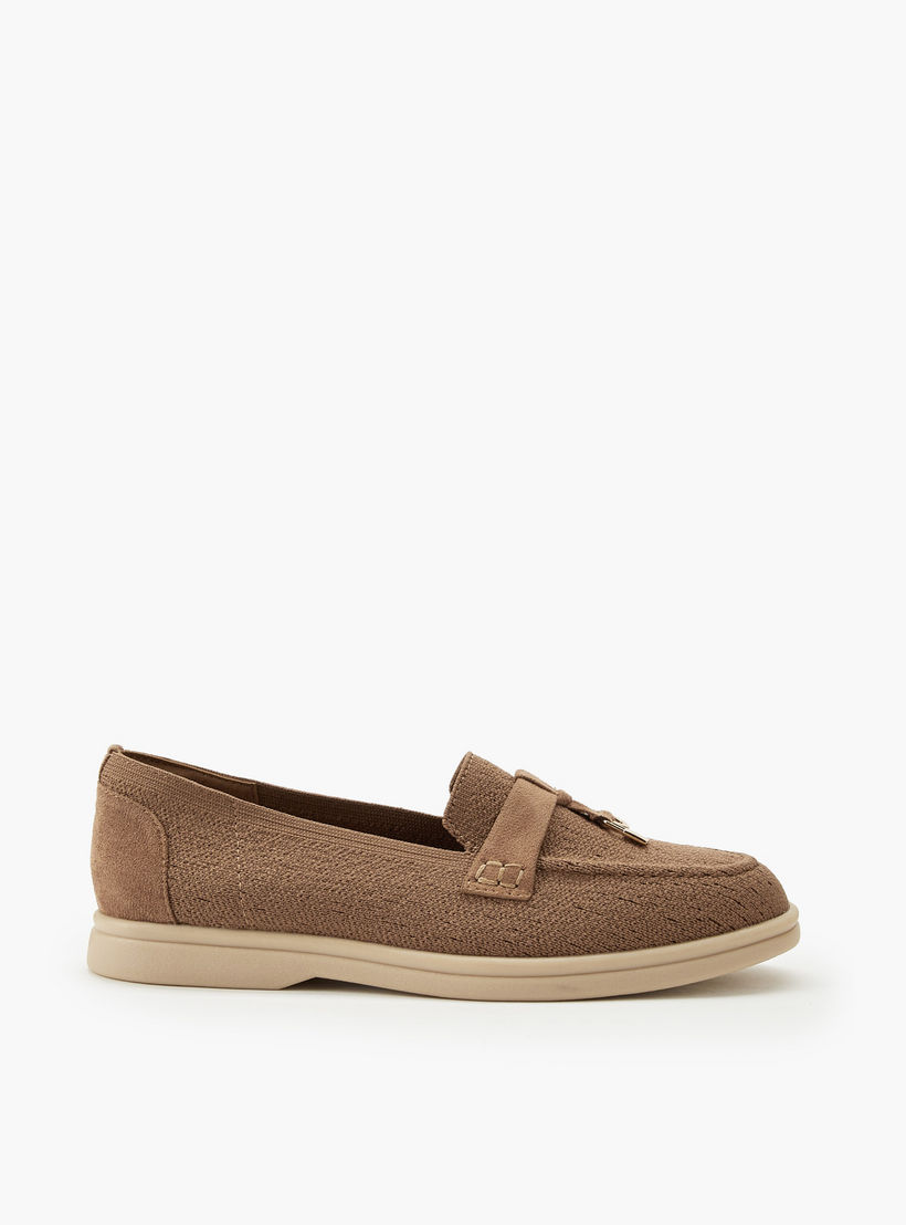 حذاء سهل الارتداء بزينة معدنية للنساء من لو كونفورت-women-shoes-loafersandmoccasins-image-3