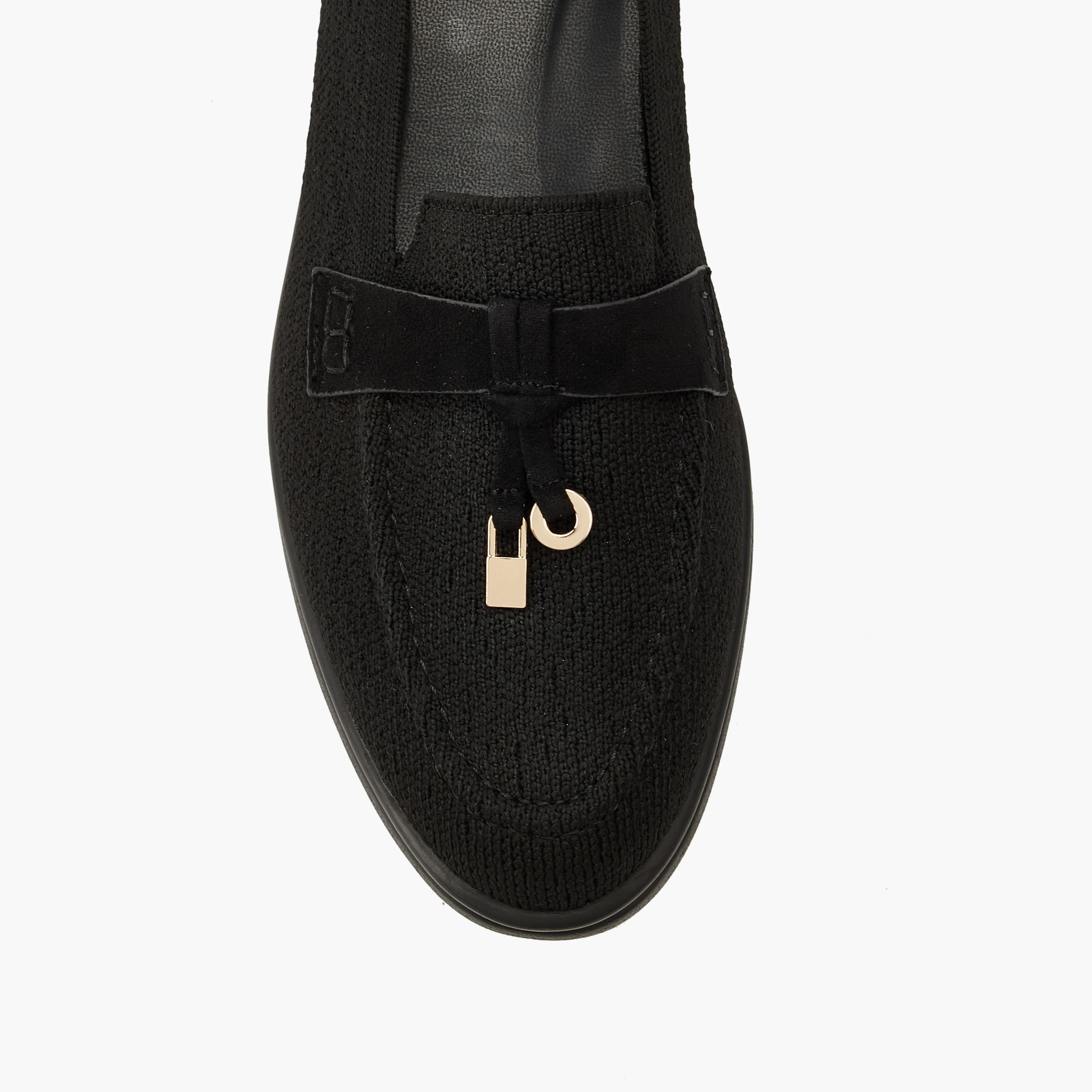 حذاء سهل الارتداء بزينة معدنية للنساء من لو كونفورت-women-shoes-loafersandmoccasins-image-4