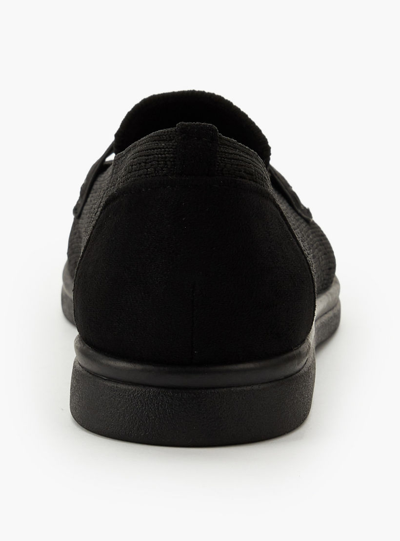 حذاء سهل الارتداء بزينة معدنية للنساء من لو كونفورت-women-shoes-loafersandmoccasins-image-5