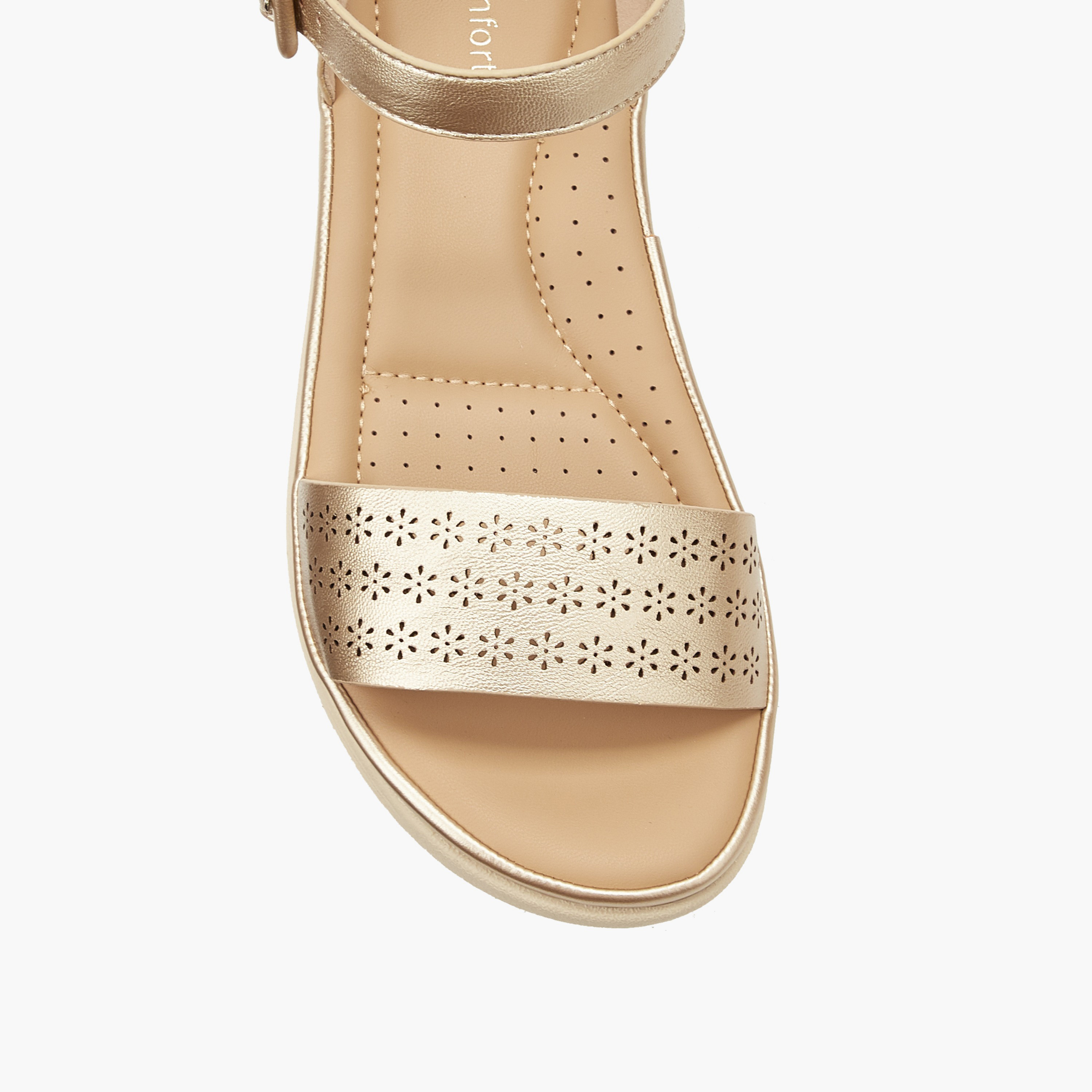 صندل بتفاصيل مثقبة للنساء من لو كونفورت-women-shoes-flats-sandals-image-4