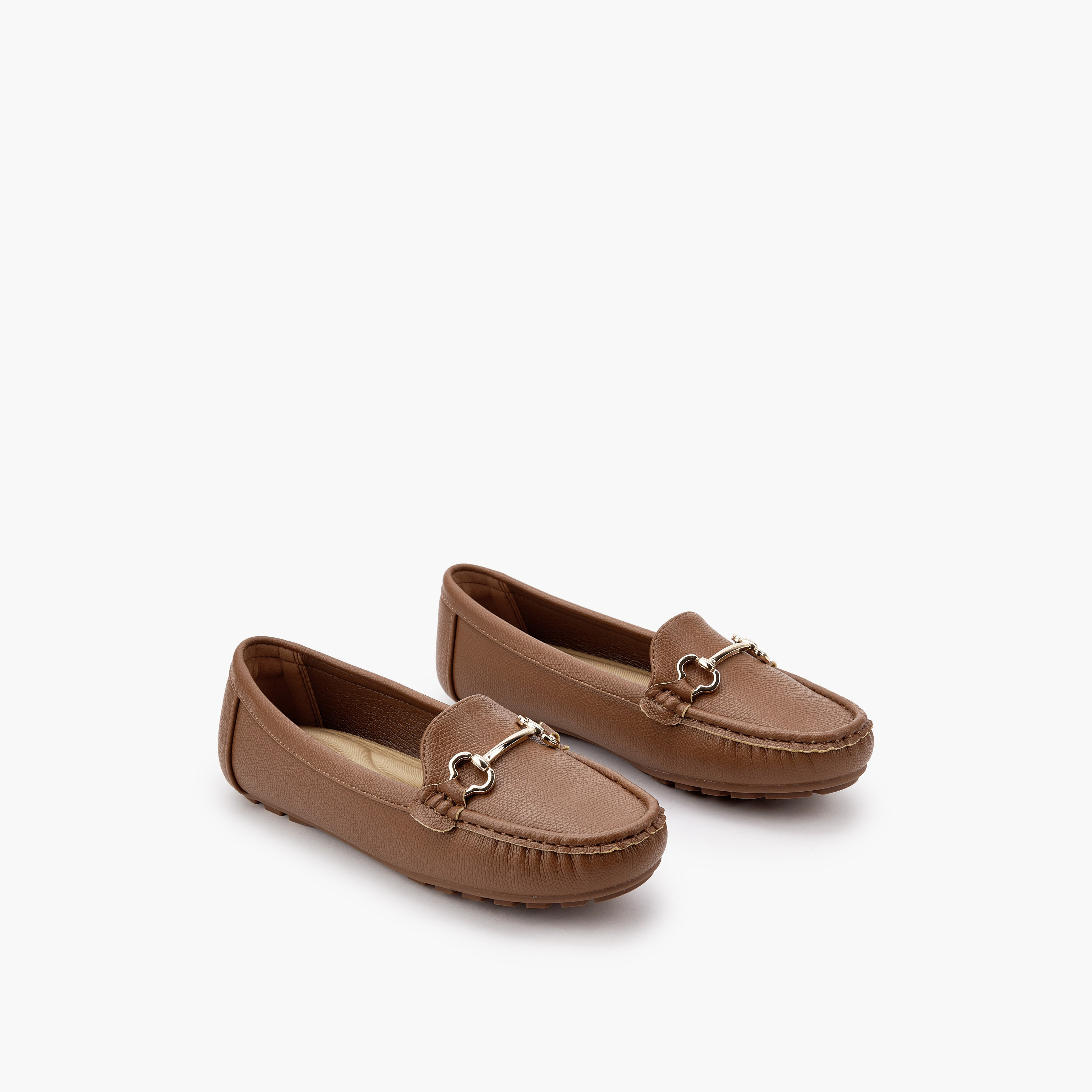 حذاء موكاسين بتفاصيل معدنية للنساء من لو كونفورت-women-shoes-flats-moccasins-image-1
