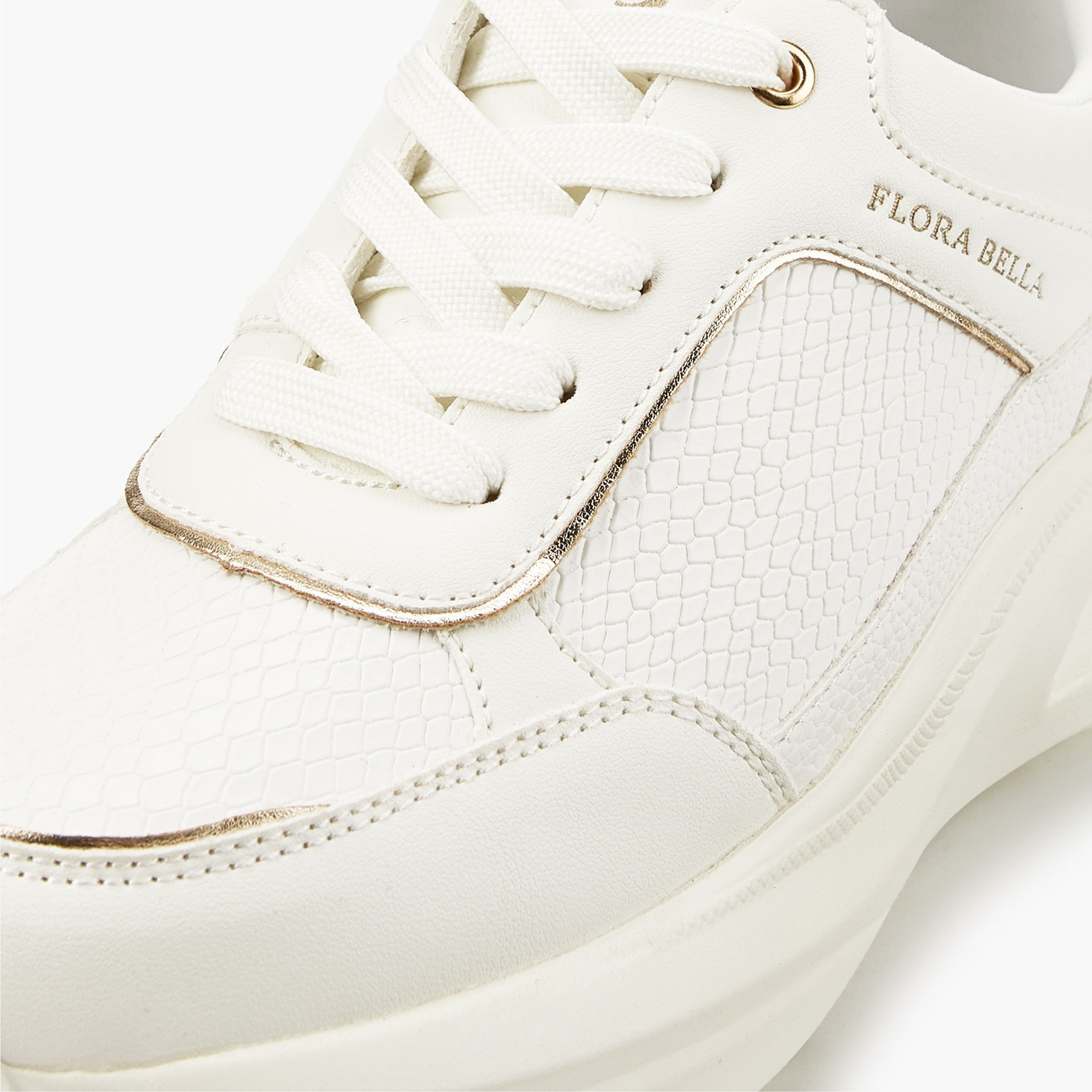 حذاء سنيكرز بارز الملمس برباط إغلاق من فلورا بيلا-women-shoes-sneakers-image-4