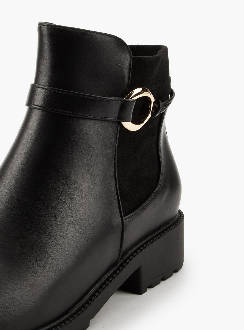 بوت طول الكاحل بتفاصيل إبزيم للنساء من فلورا بيلا-women-shoes-boots-image-4