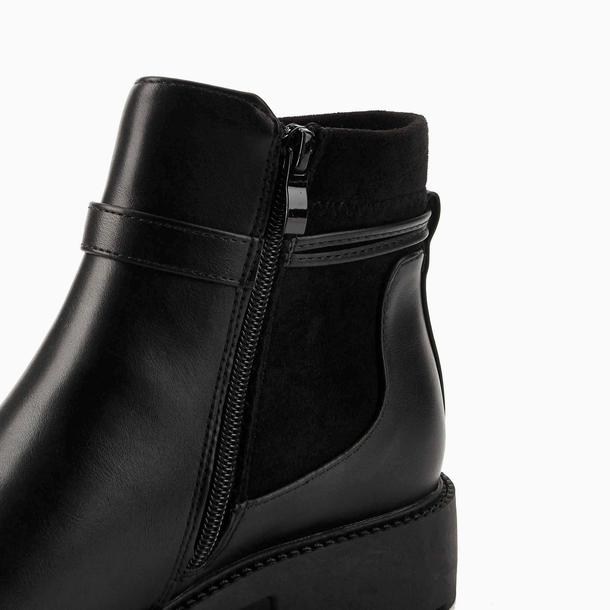 بوت طول الكاحل بتفاصيل إبزيم للنساء من فلورا بيلا-women-shoes-boots-image-5