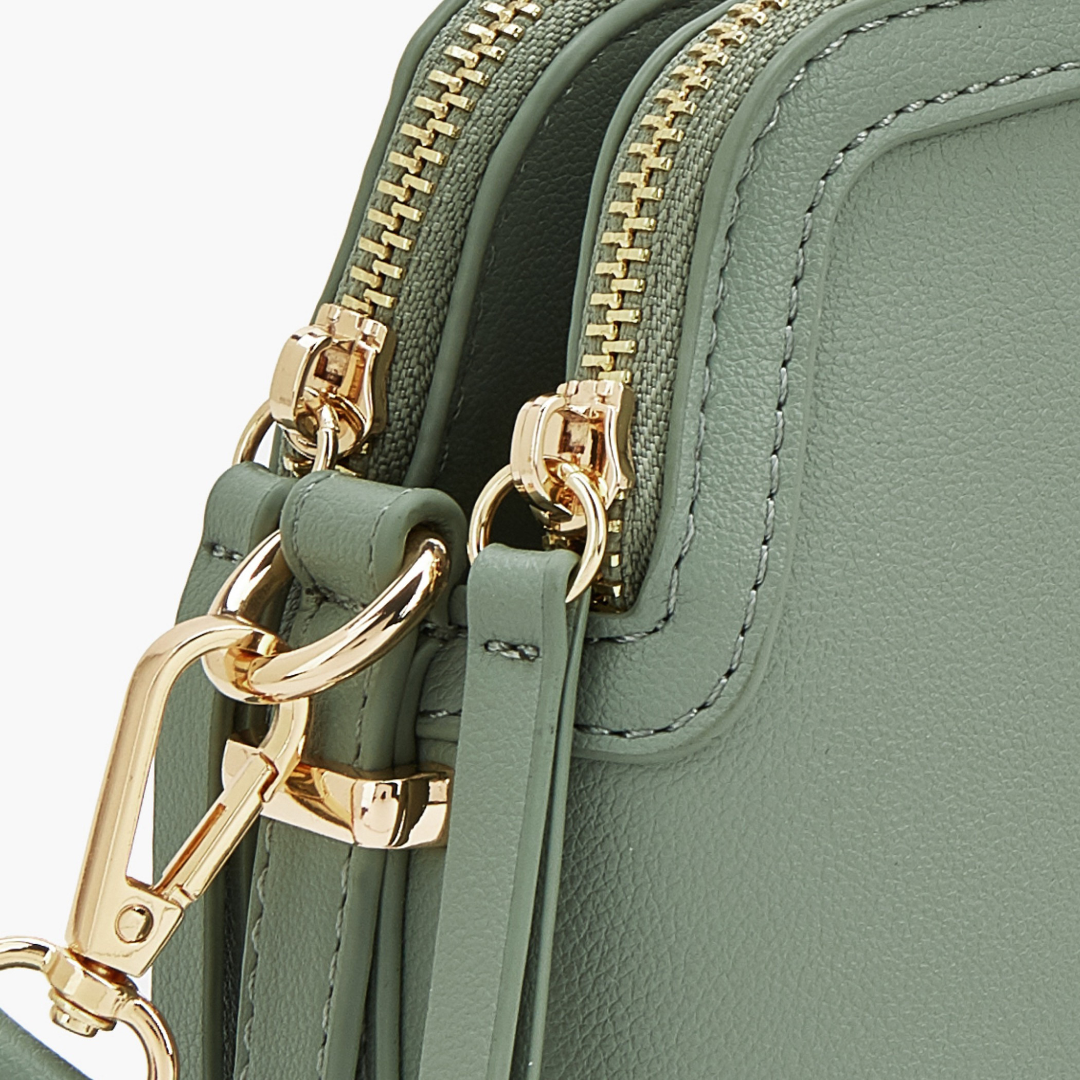 شنطة كروس بودي سادة بحزام قابل للفصل من فلورا بيلا-women-bagsandwallets-handbags-image-11