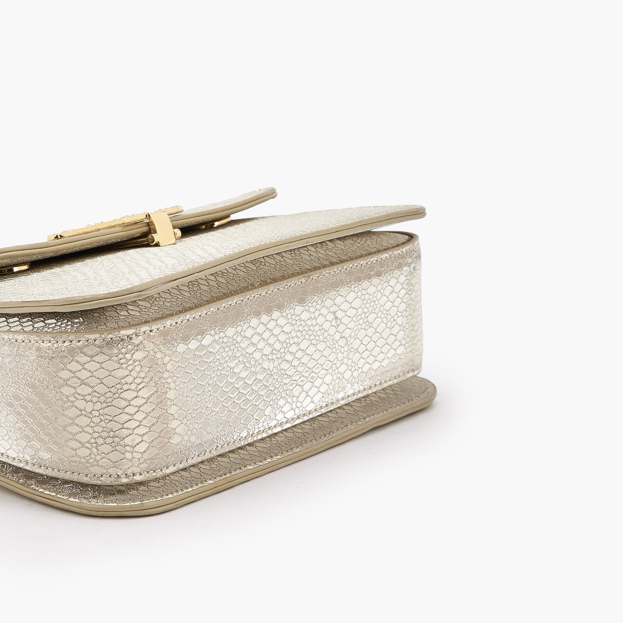 شنطة كروس بودي بارزة الملمس بحزام سلسلة من فلورا بيلا-women-bagsandwallets-handbags-image-6