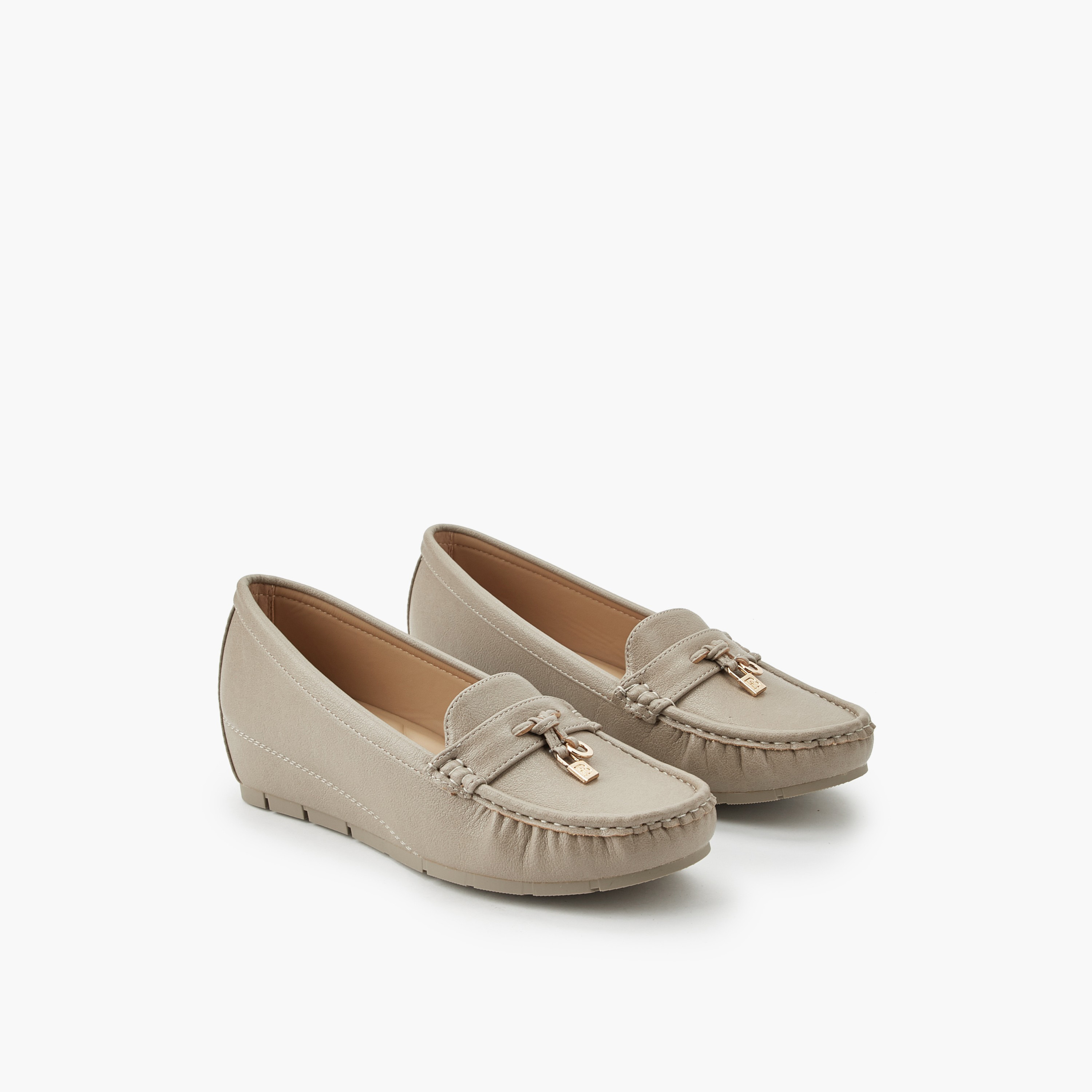 حذاء لوفر بكعب ويدج للنساء من فلورا بيلا-women-shoes-heels-image-7