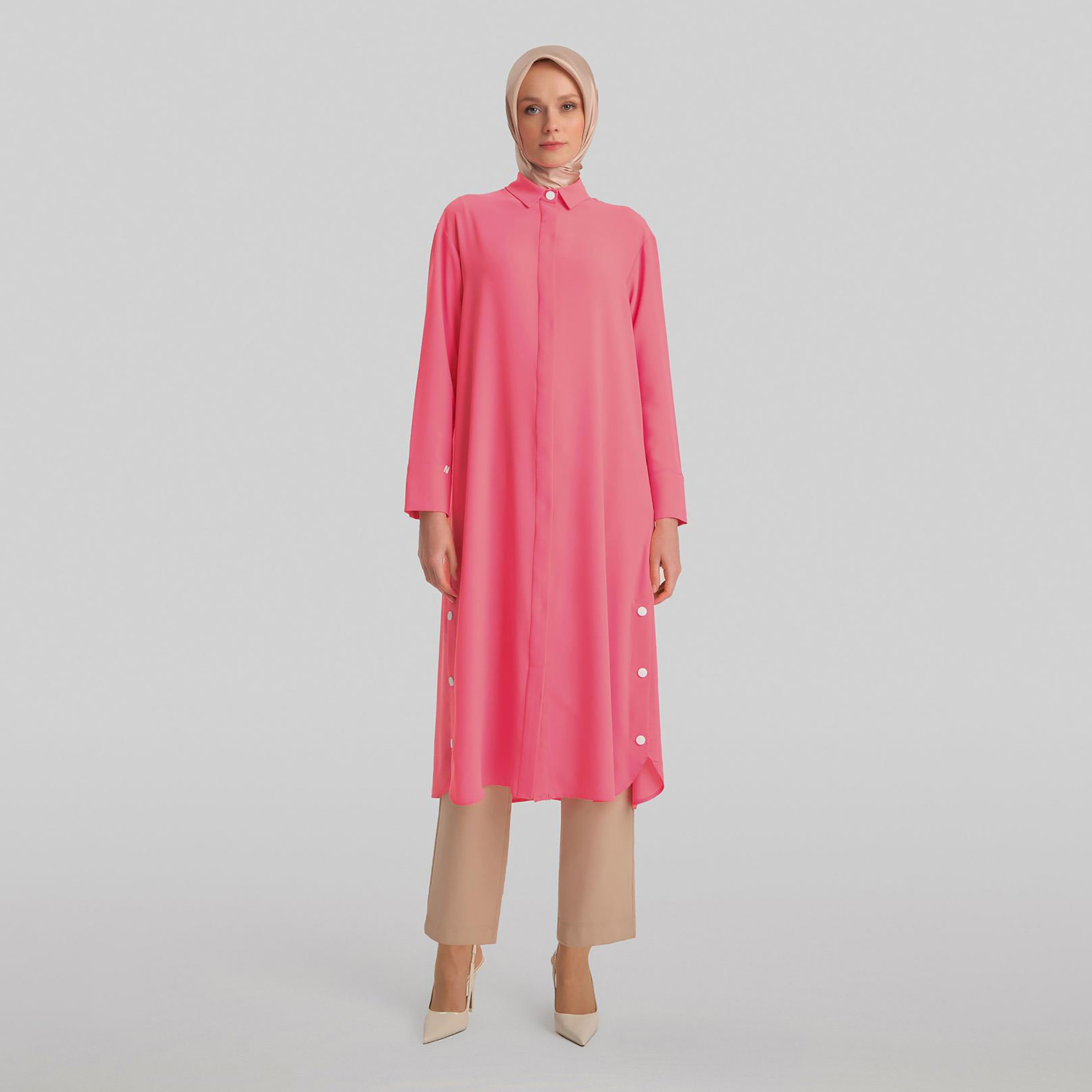 سترة أرميني بأزرار جانبية ومفصلة للنساء-women-clothing-shirtsandblouses-blouses-image-3