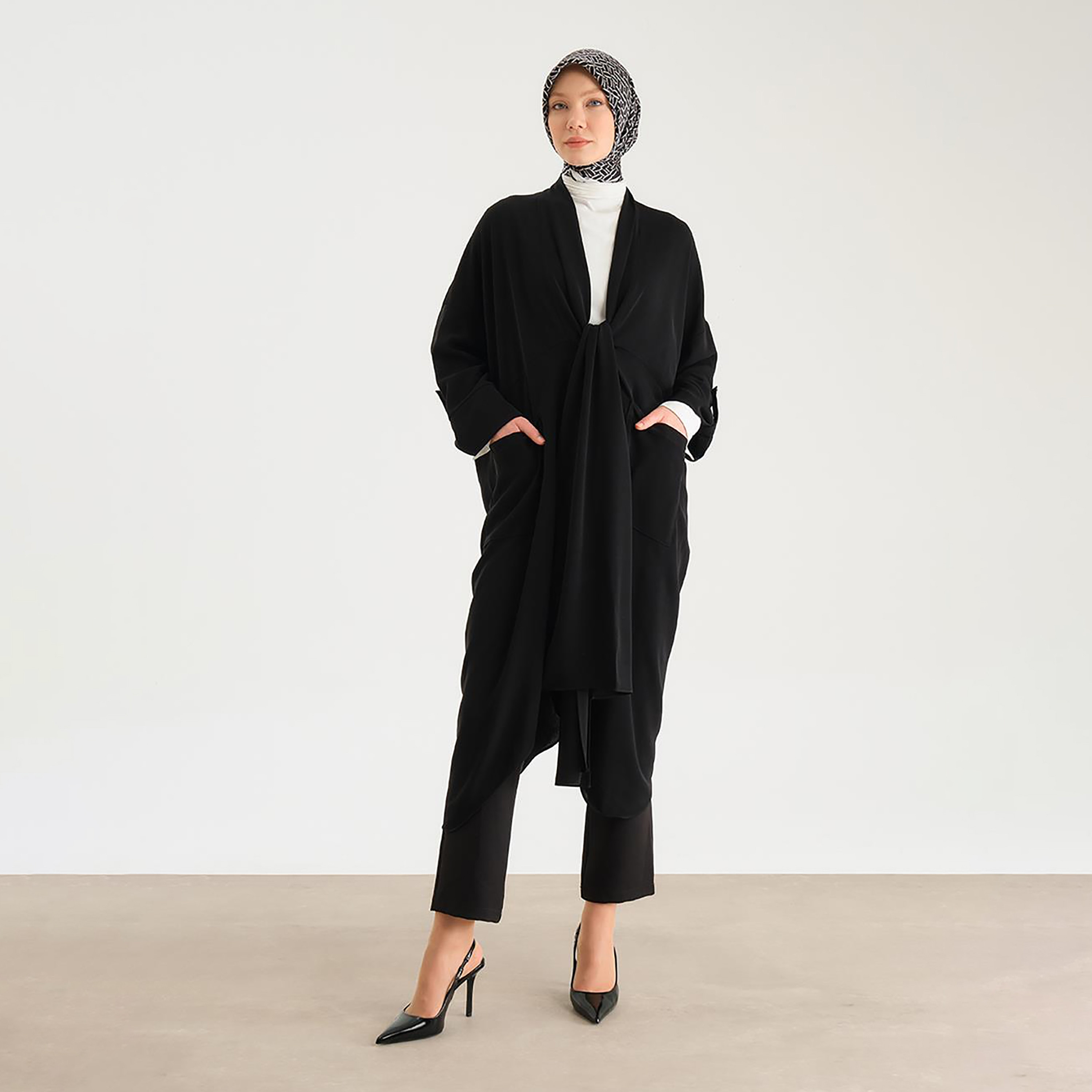 سترة Armine نسائية ذات أكمام قابلة للطي وGo Tunic-women-clothing-shirtsandblouses-blouses-image-15