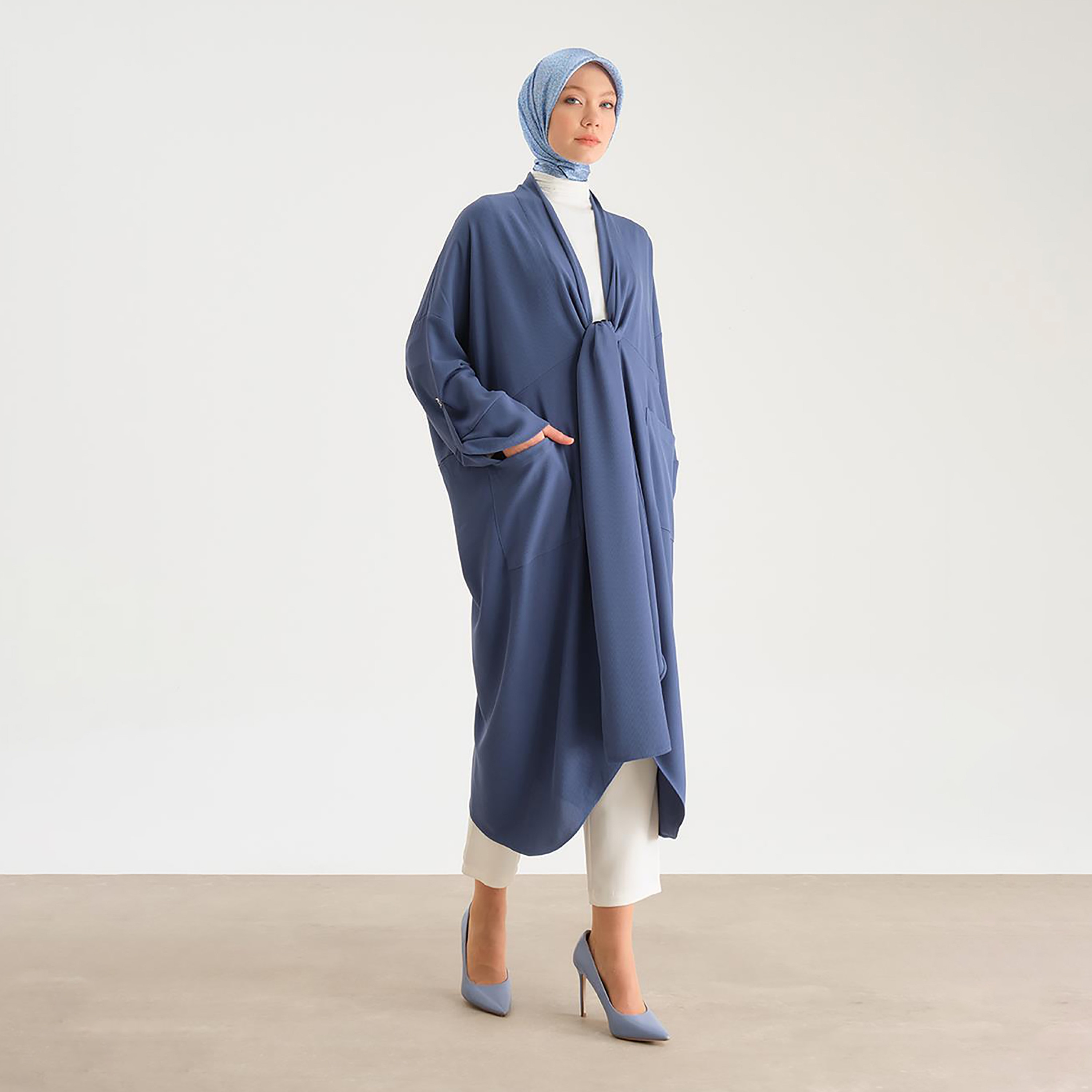 سترة Armine نسائية ذات أكمام قابلة للطي وGo Tunic-women-clothing-shirtsandblouses-blouses-image-9