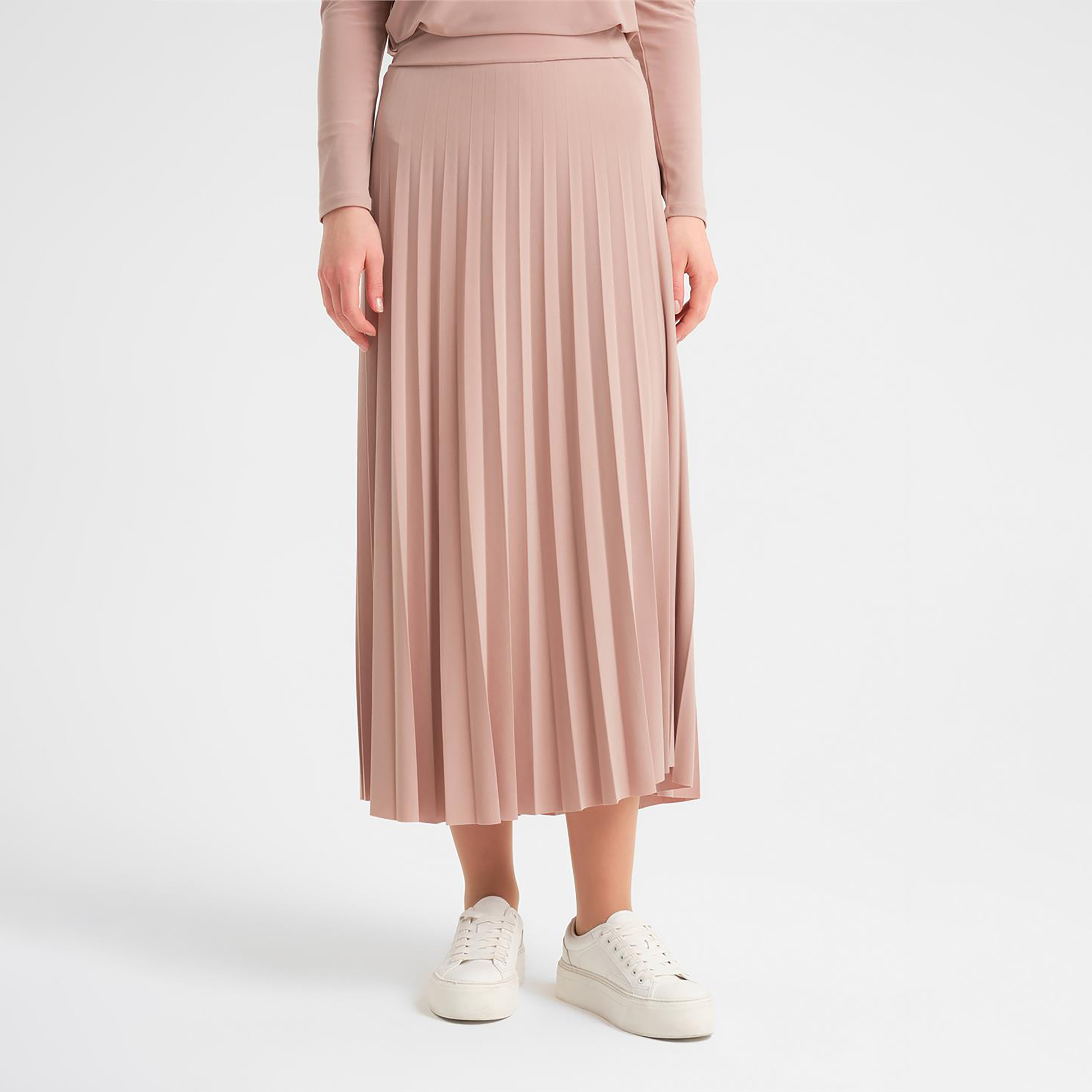 مجموعة من قطعتين من بلوزة Armine النسائية ذات الرقبة الدائرية ذات الطيات وتنورة طويلة-women-clothing-coordsets-image-8