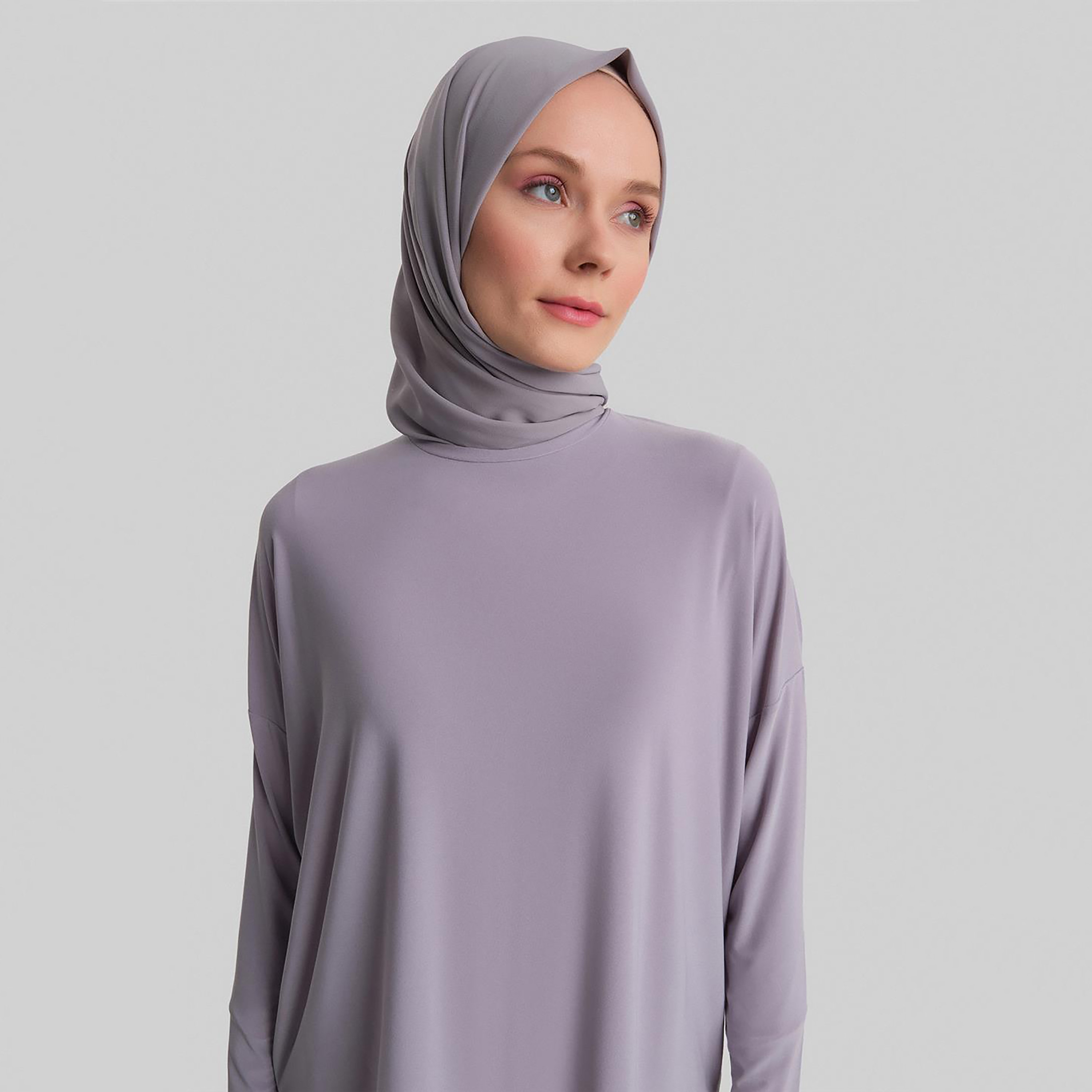 مجموعة من قطعتين من بلوزة Armine النسائية ذات الرقبة الدائرية ذات الطيات وتنورة طويلة-women-clothing-coordsets-image-16