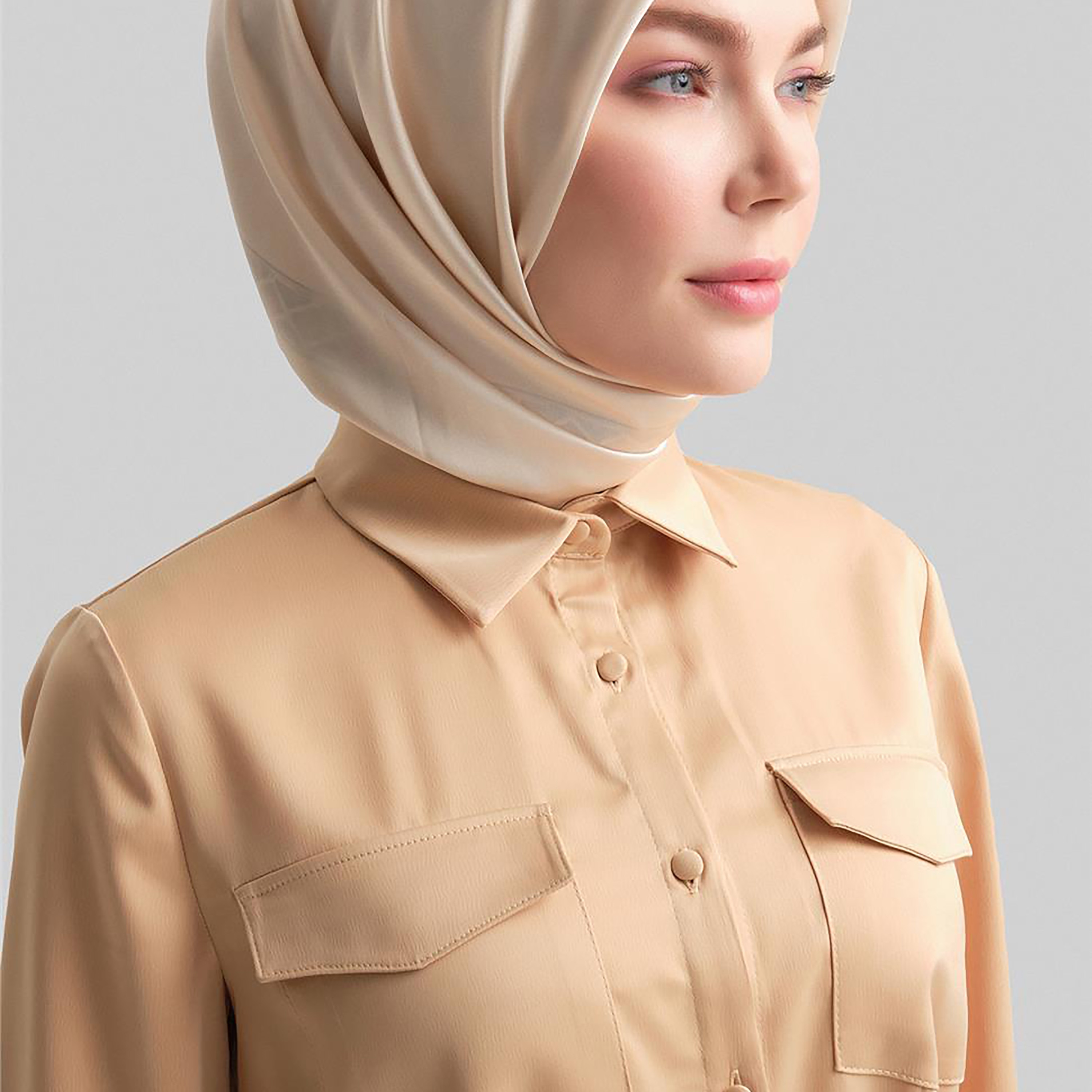 طقم من قطعتين من قميص نسائي بياقة مخططة وسروال واسع الساق من Armine-women-clothing-coordsets-image-3