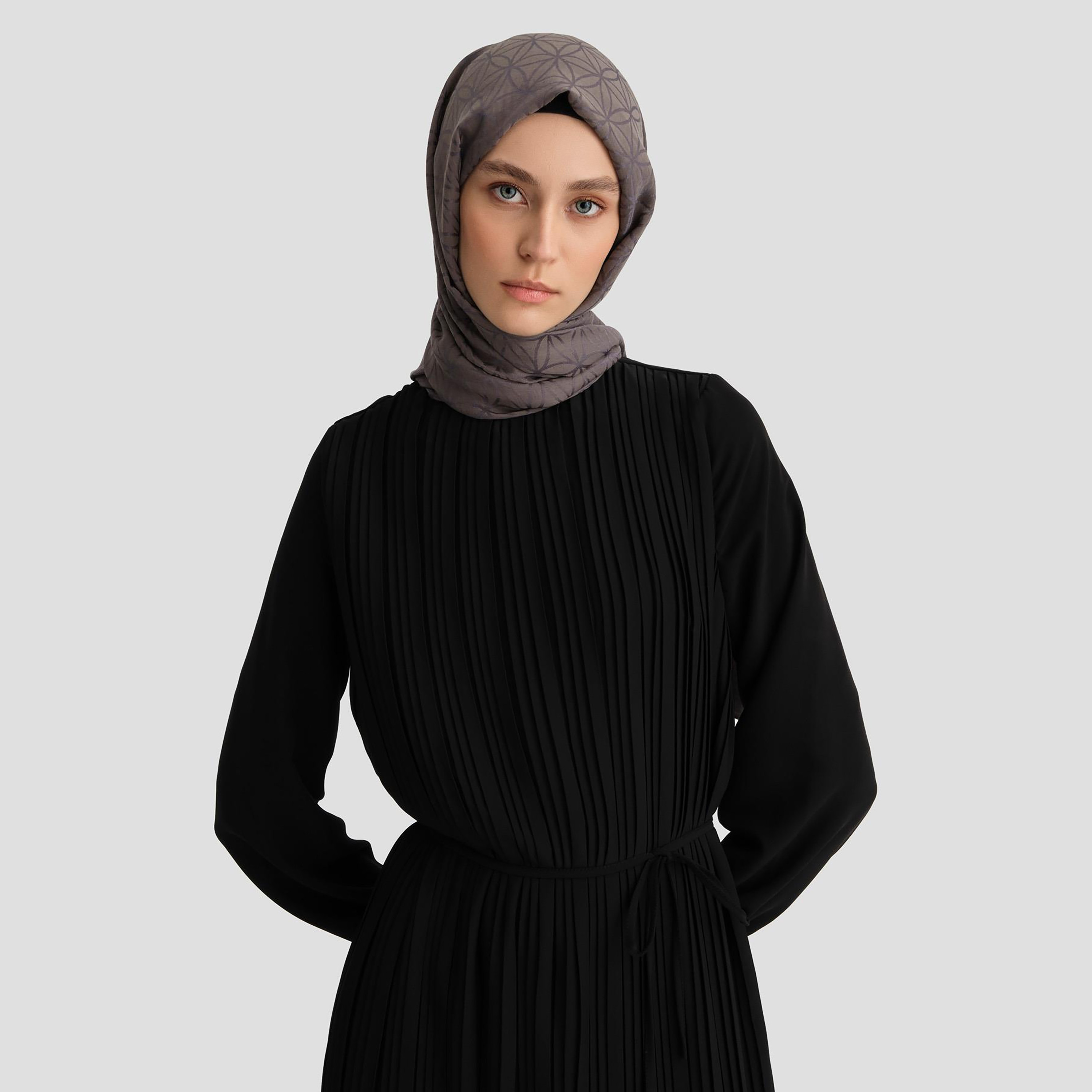 فستان طويل على شكل حرف A من Armine بأكمام وأكمام مطاطية-women-clothing-dresses-image-14