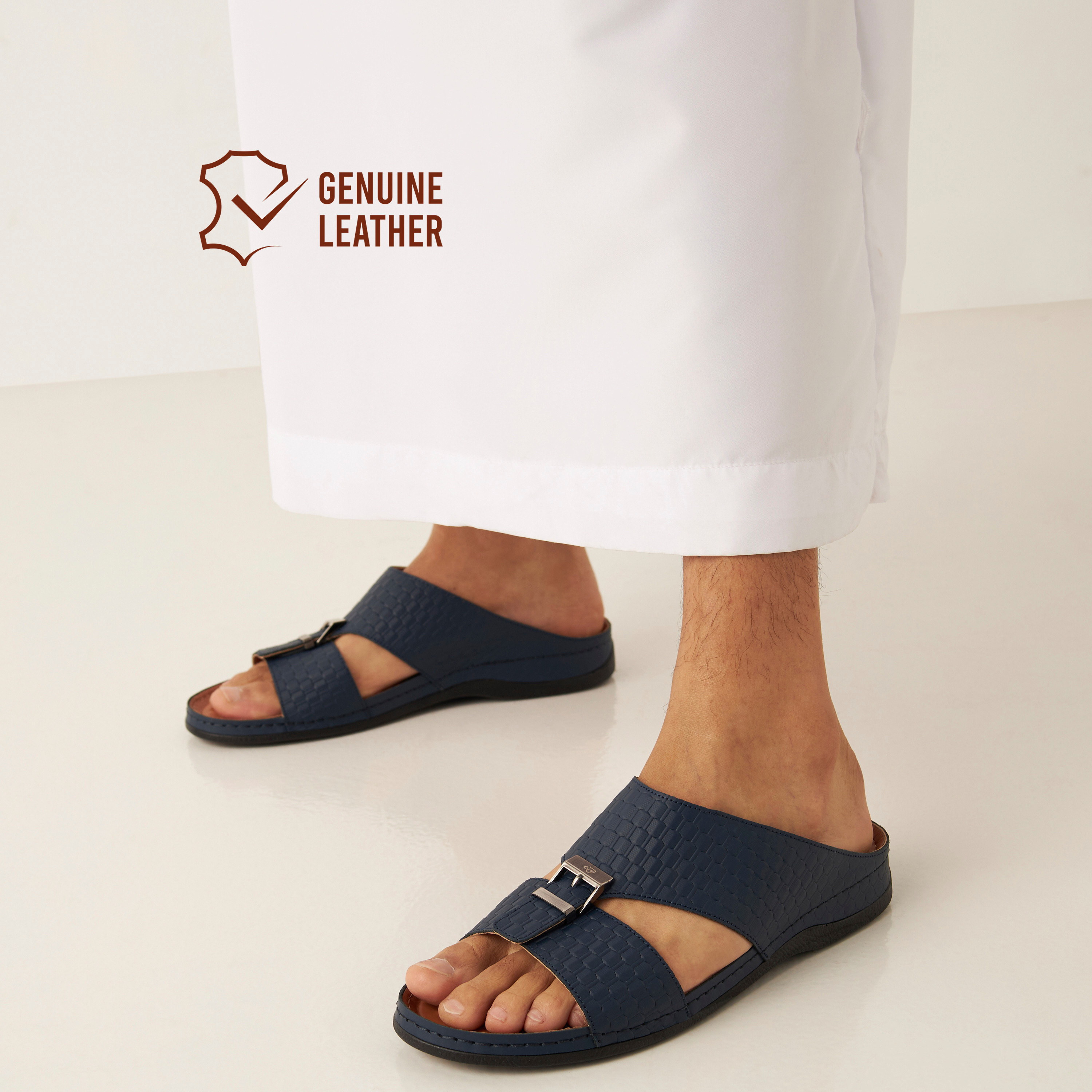 Slippers in hot sale arabic