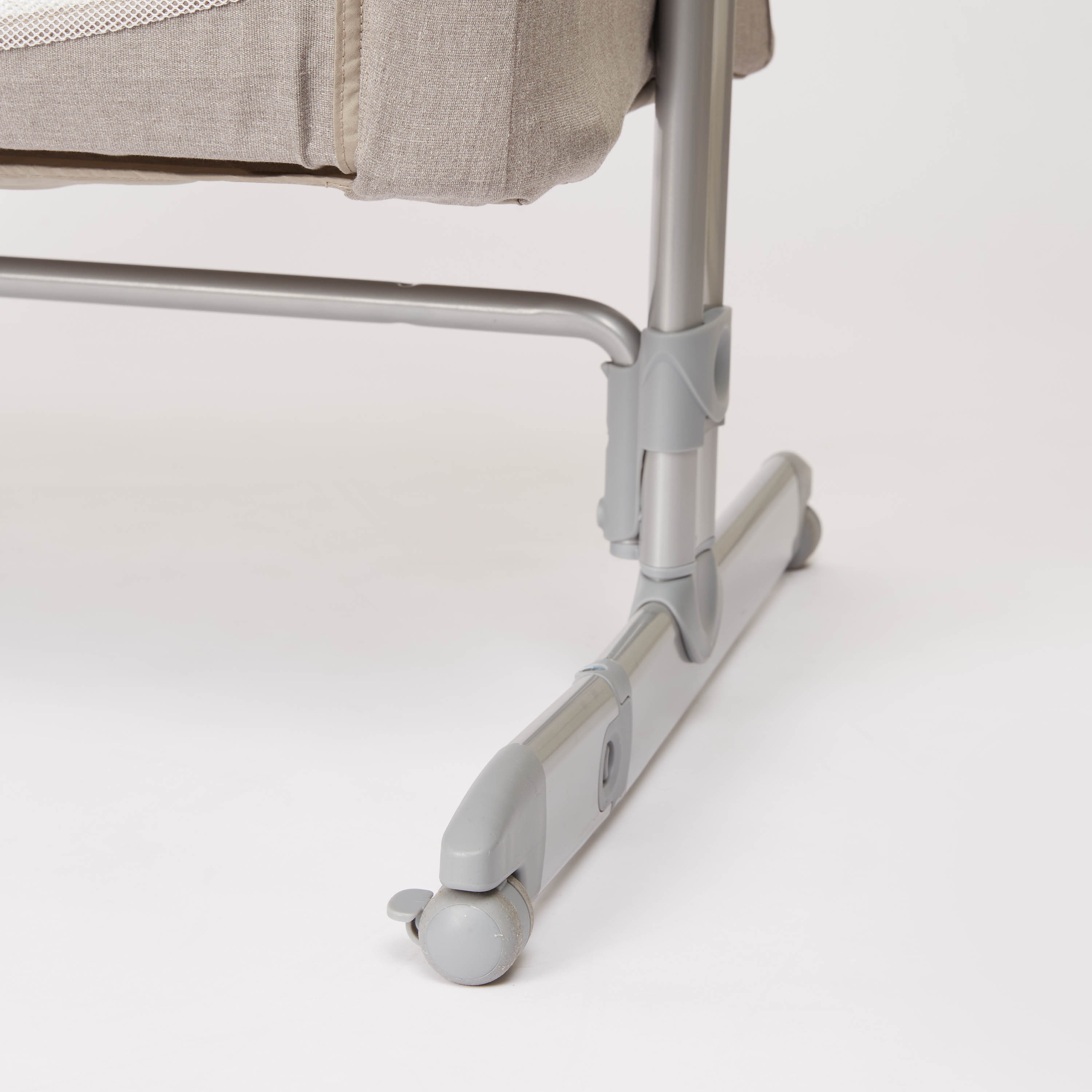 سرير رضّع لجانب السرير قابل للتعديل رومي من جوي -baby-nursery-furniture-cribsandbeds-bassinets-image-3
