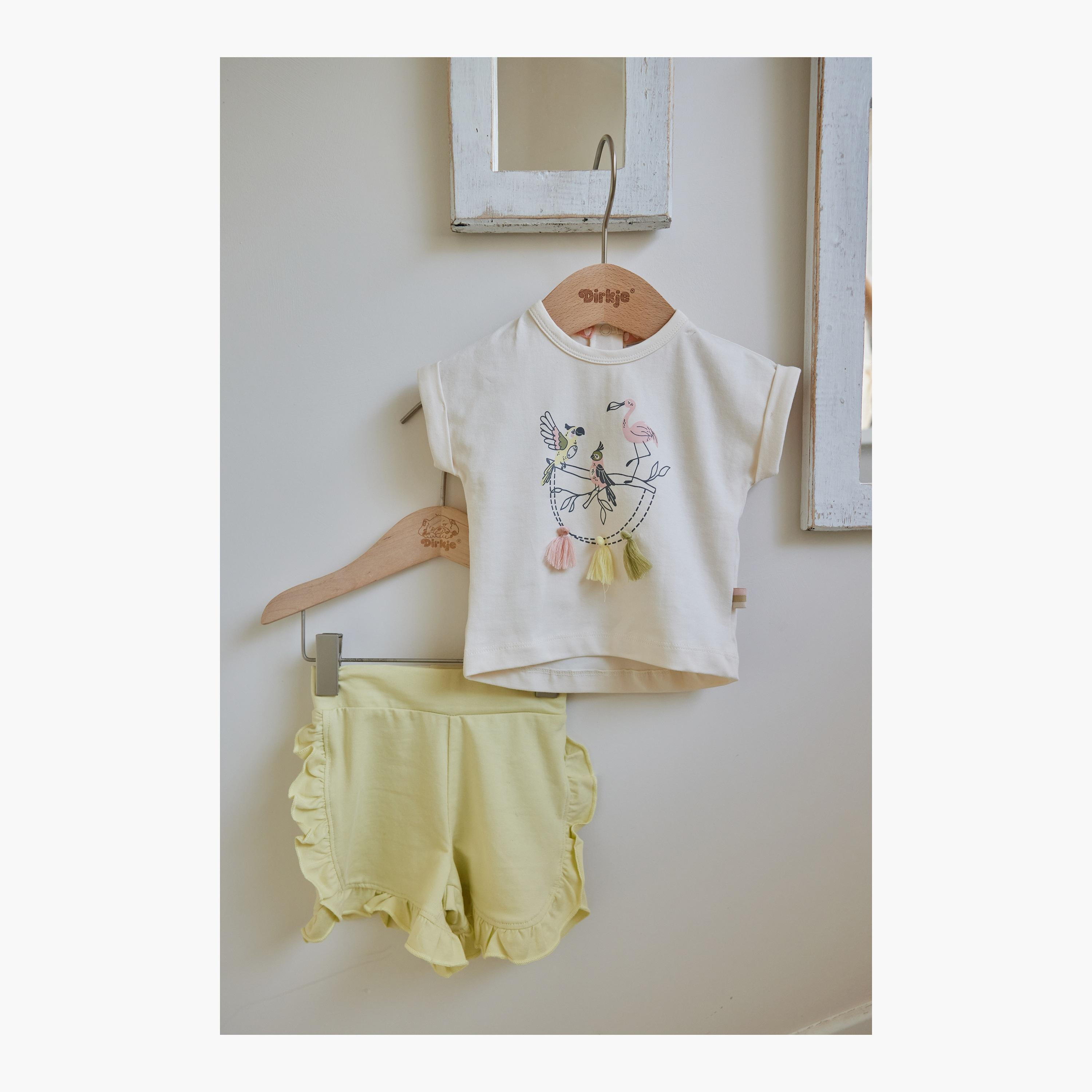 تي شيرت مطبوع بأكمام قصيرة مع شورت قطعتين من ديركجي-girls-clothing-setsandcoords-image-5