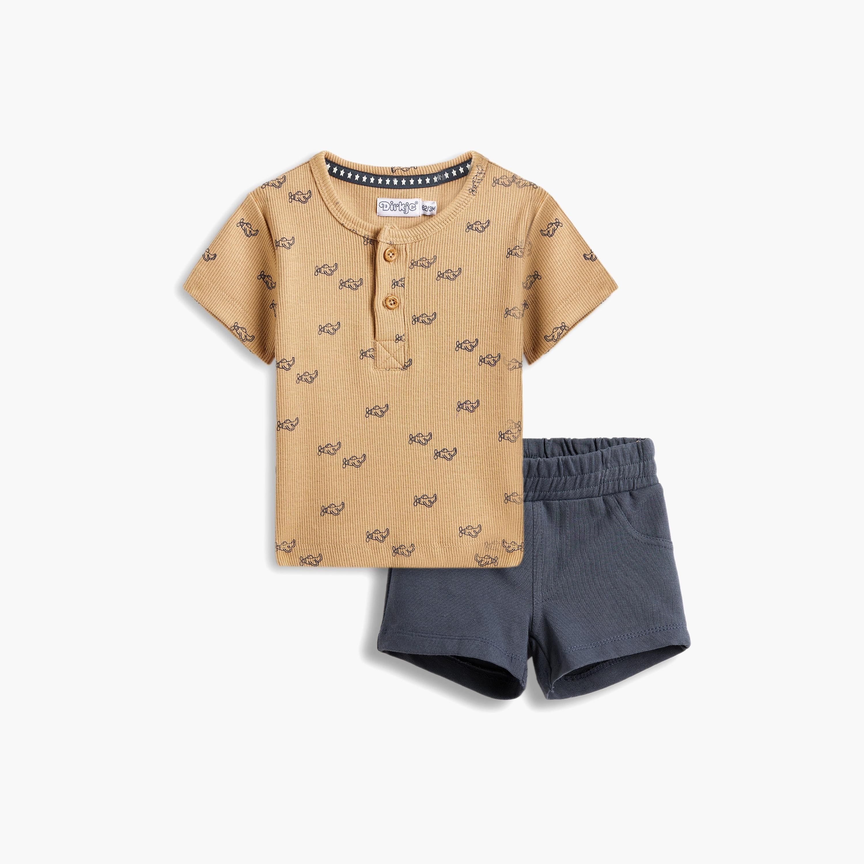 تي شيرت مطبوع بأكمام قصيرة مع شورت قطعتين من ديركجي-baby-boys-clothing-setsandcoords-image-1