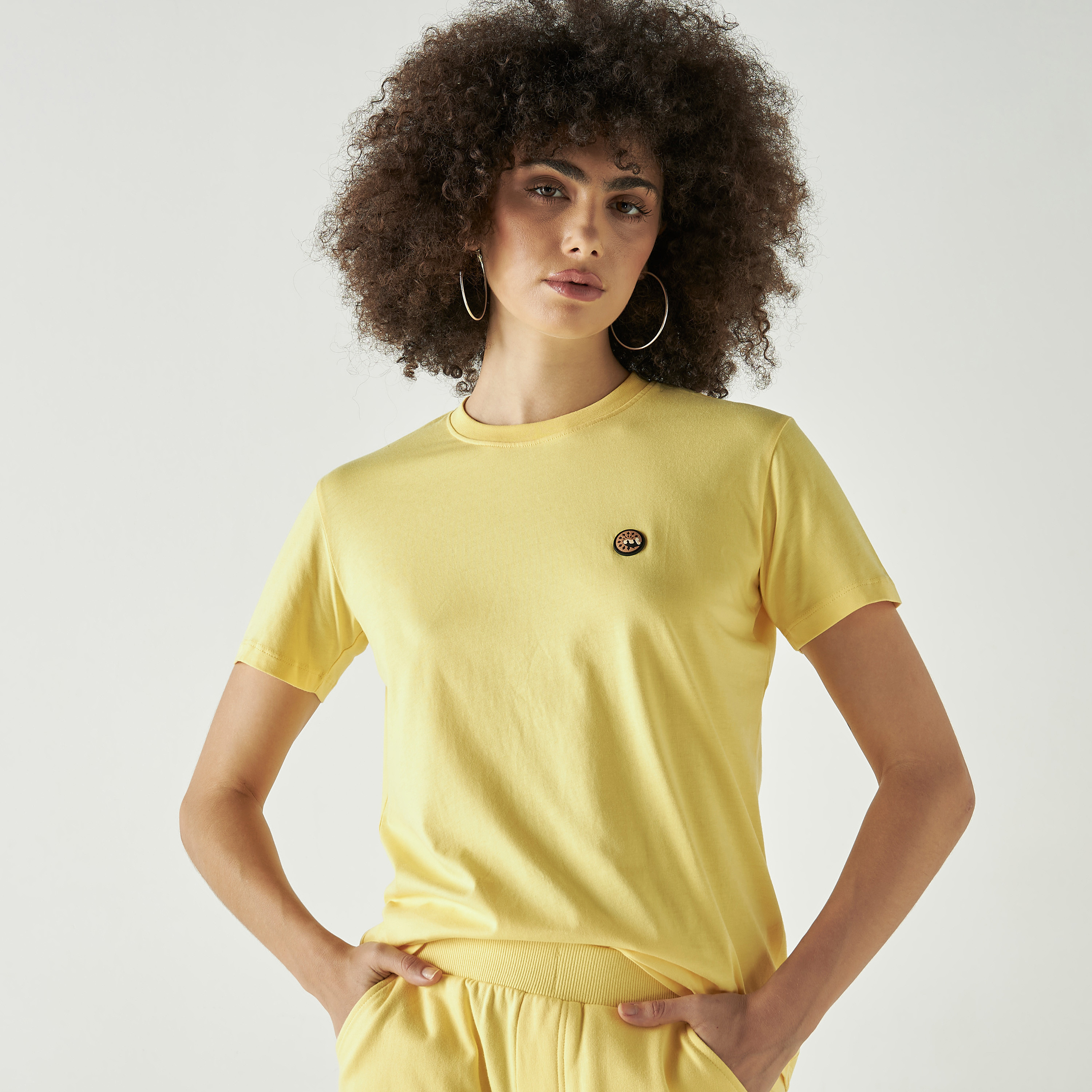 تي شيرت سيينا من البنجولين بلون أصفر-women-clothing-tshirts-image-1
