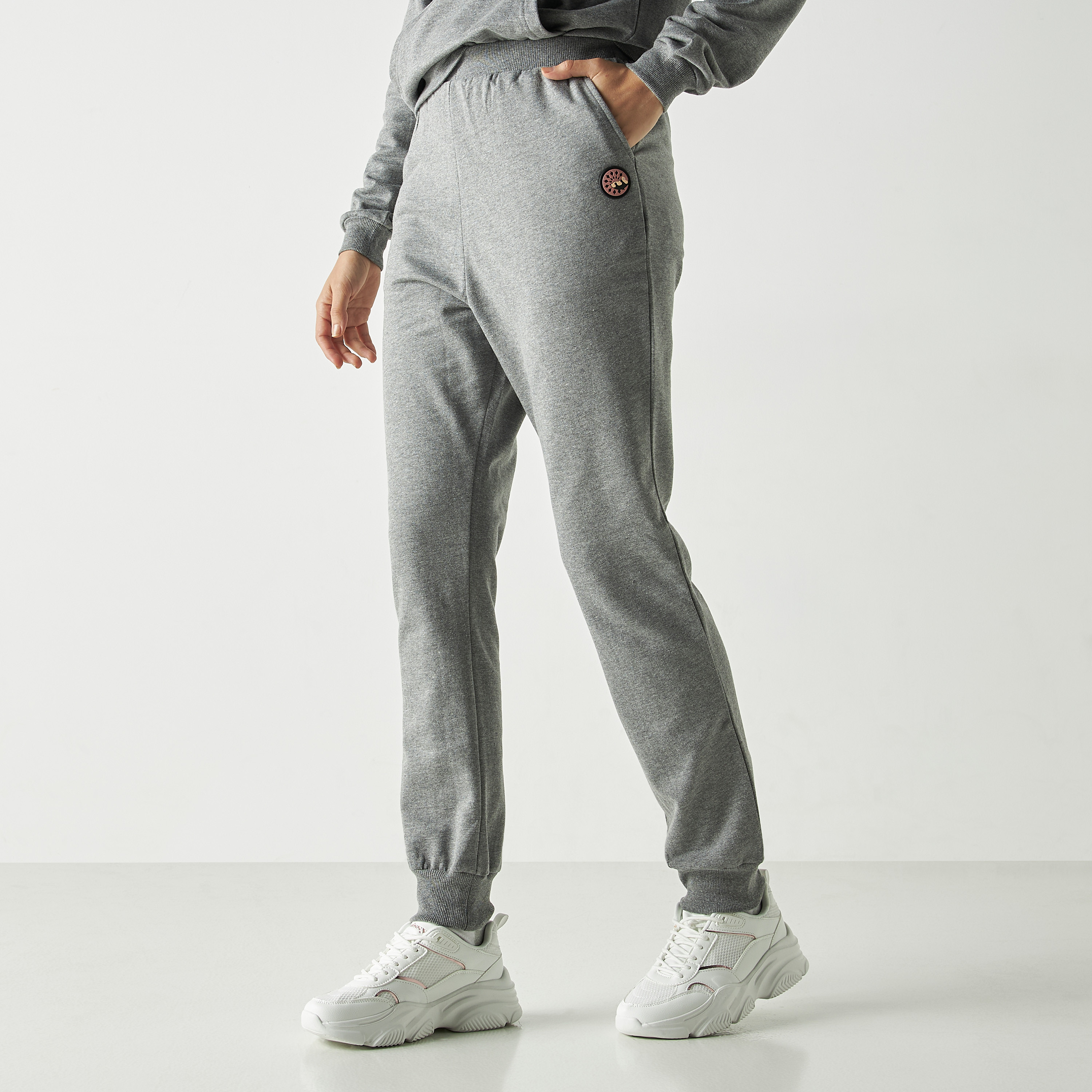 بنطلون رياضي من بنجولين نبولي باللون الرمادي-women-clothing-bottoms-joggers-image-1