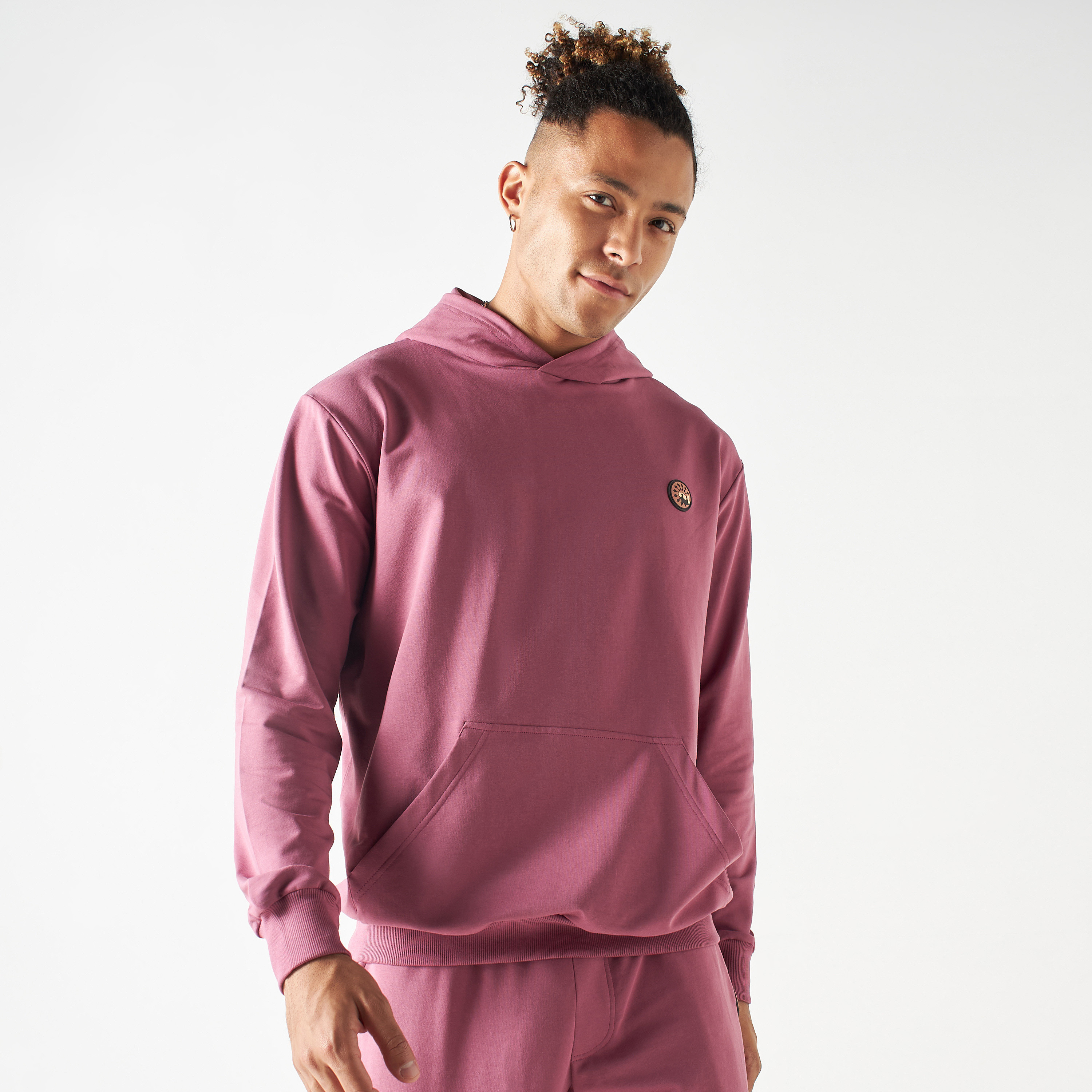 بدلة رياضية من بنطلون وهودي كو-اوردز من بنجولين ستراتاتيك بلون أسود-men-clothing-coordsets-image-11