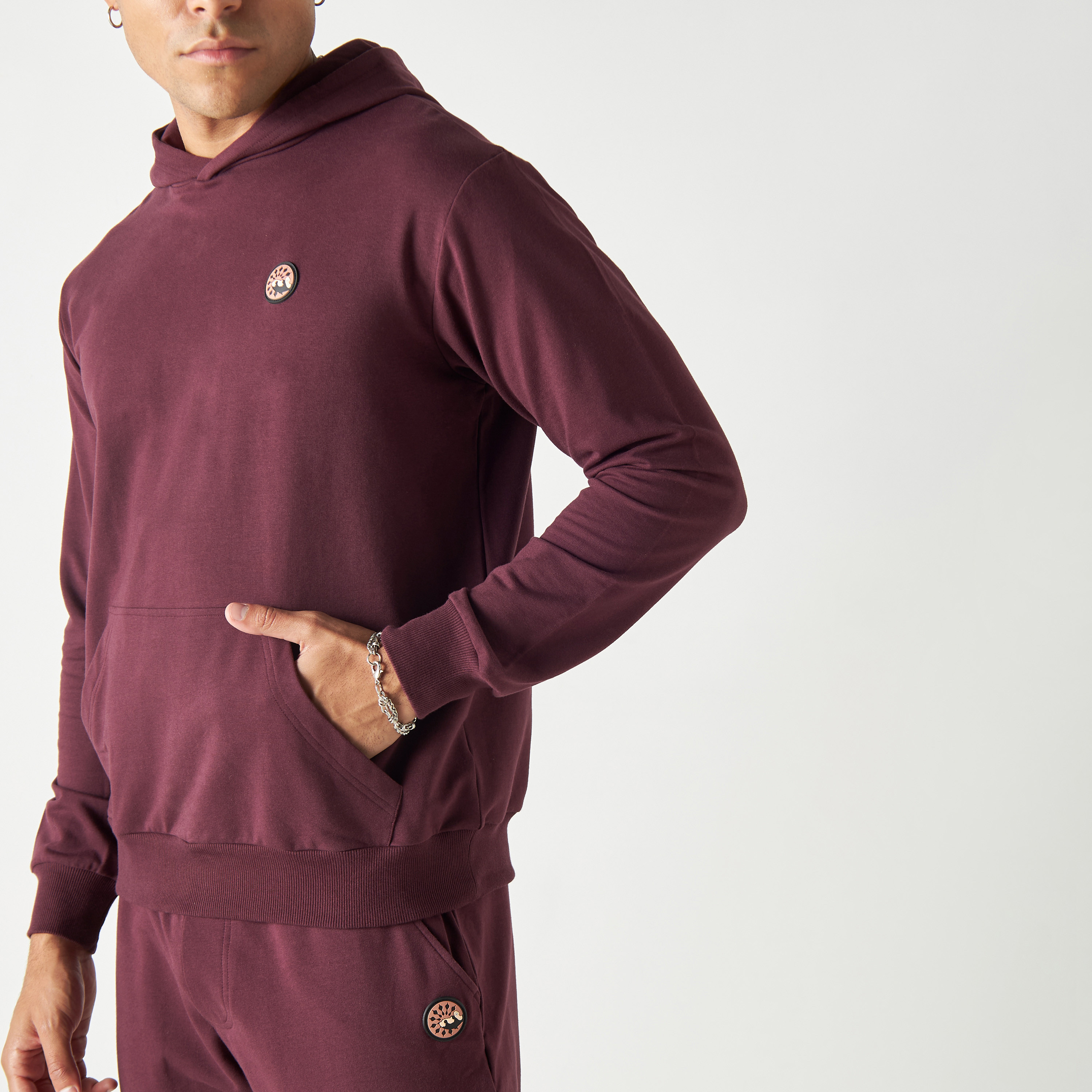 بدلة رياضية من بنطلون وهودي كو-اوردز من بنجولين ستراتاتيك بلون أسود-men-clothing-coordsets-image-16